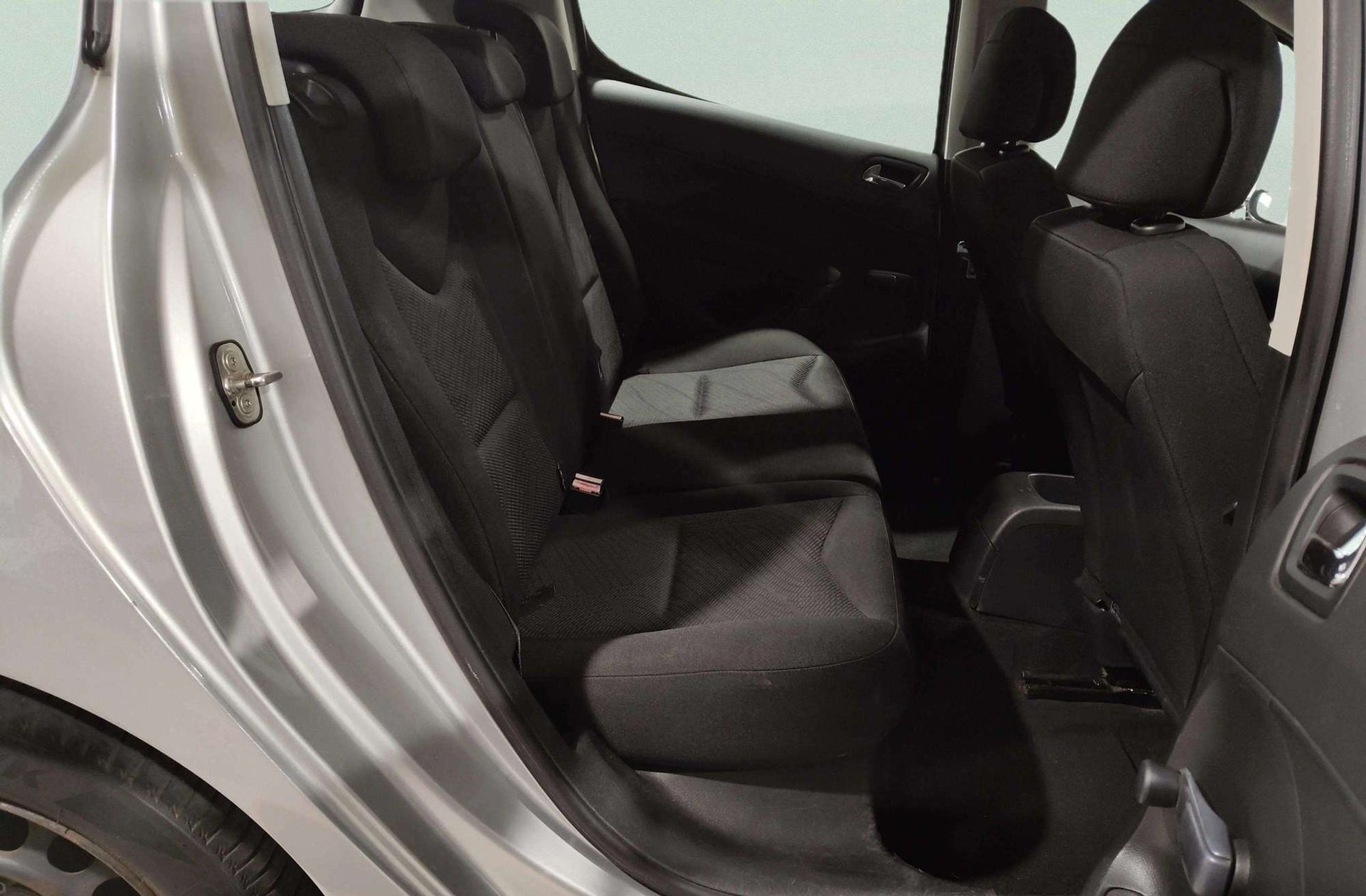 Peugeot 308 1.6 HDi Confort - foto 13