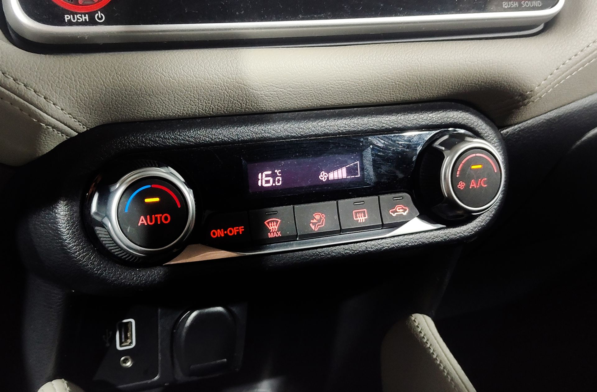 Nissan Micra IG-T N-Design Chrome - foto 28