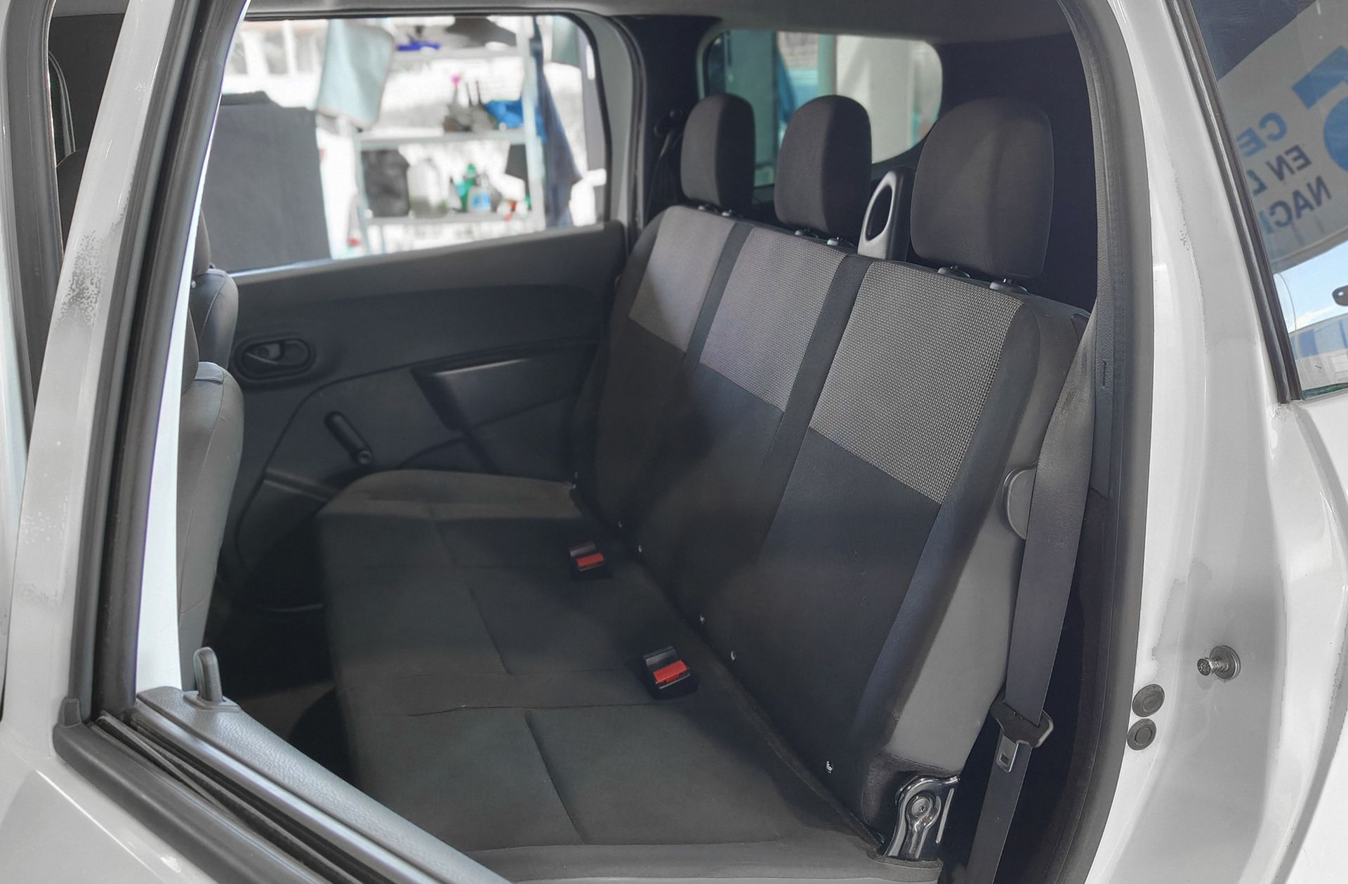 Dacia Lodgy 1.6 Base - foto 9