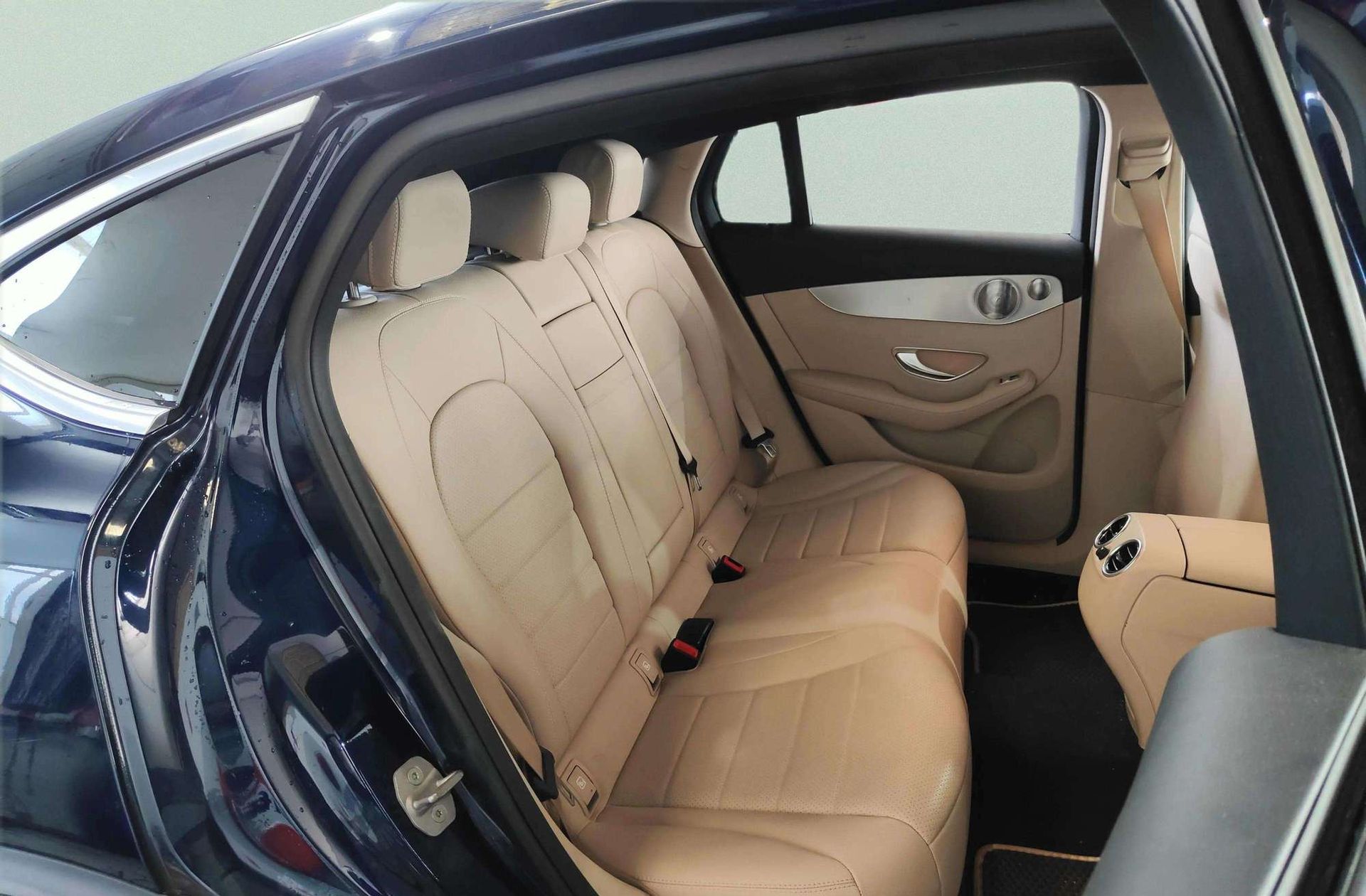 Mercedes-Benz GLC 250 4Matic Pack AMG - foto 23