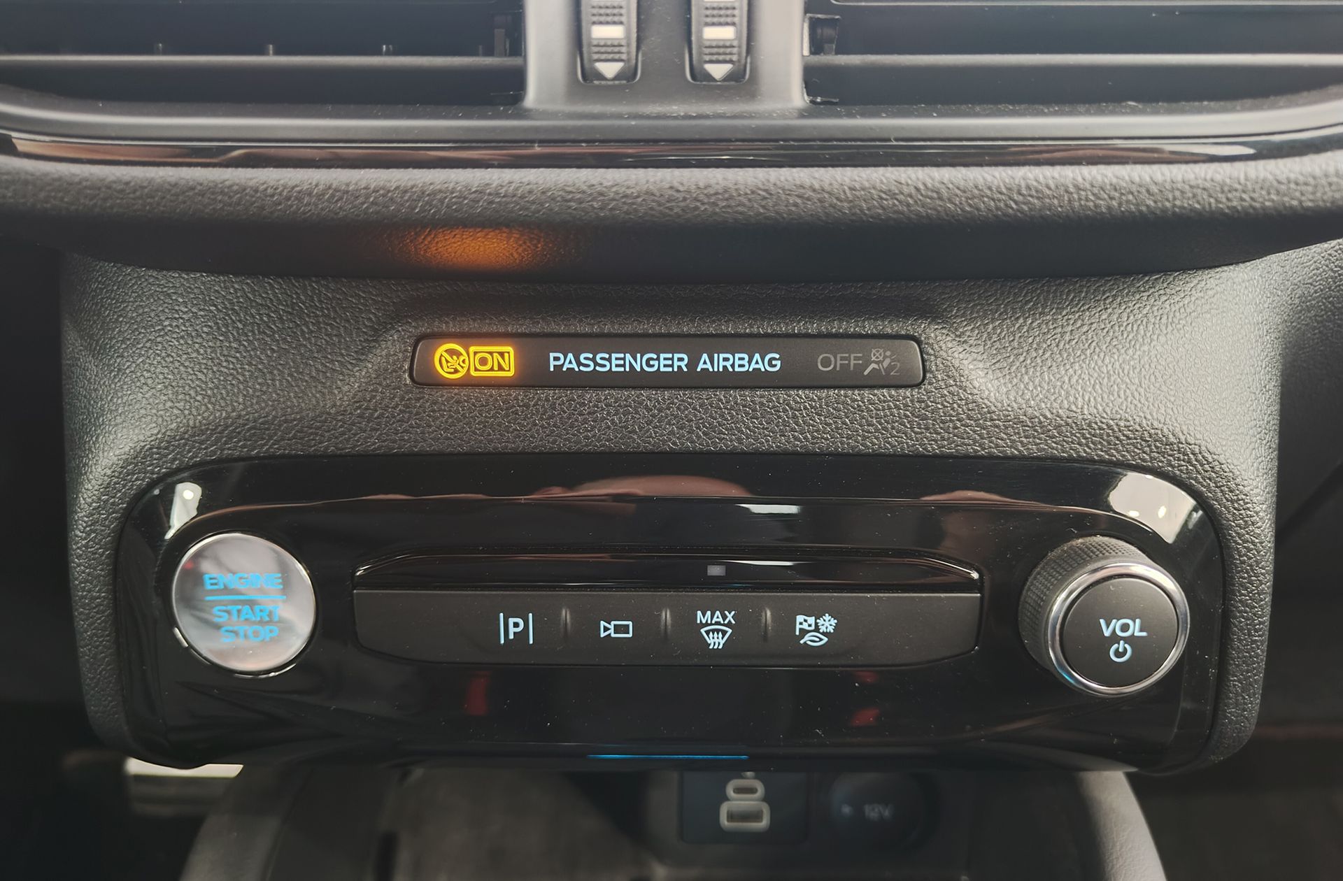 Ford Kuga 2.5 Duratec PHEV ST-Line X - foto 12