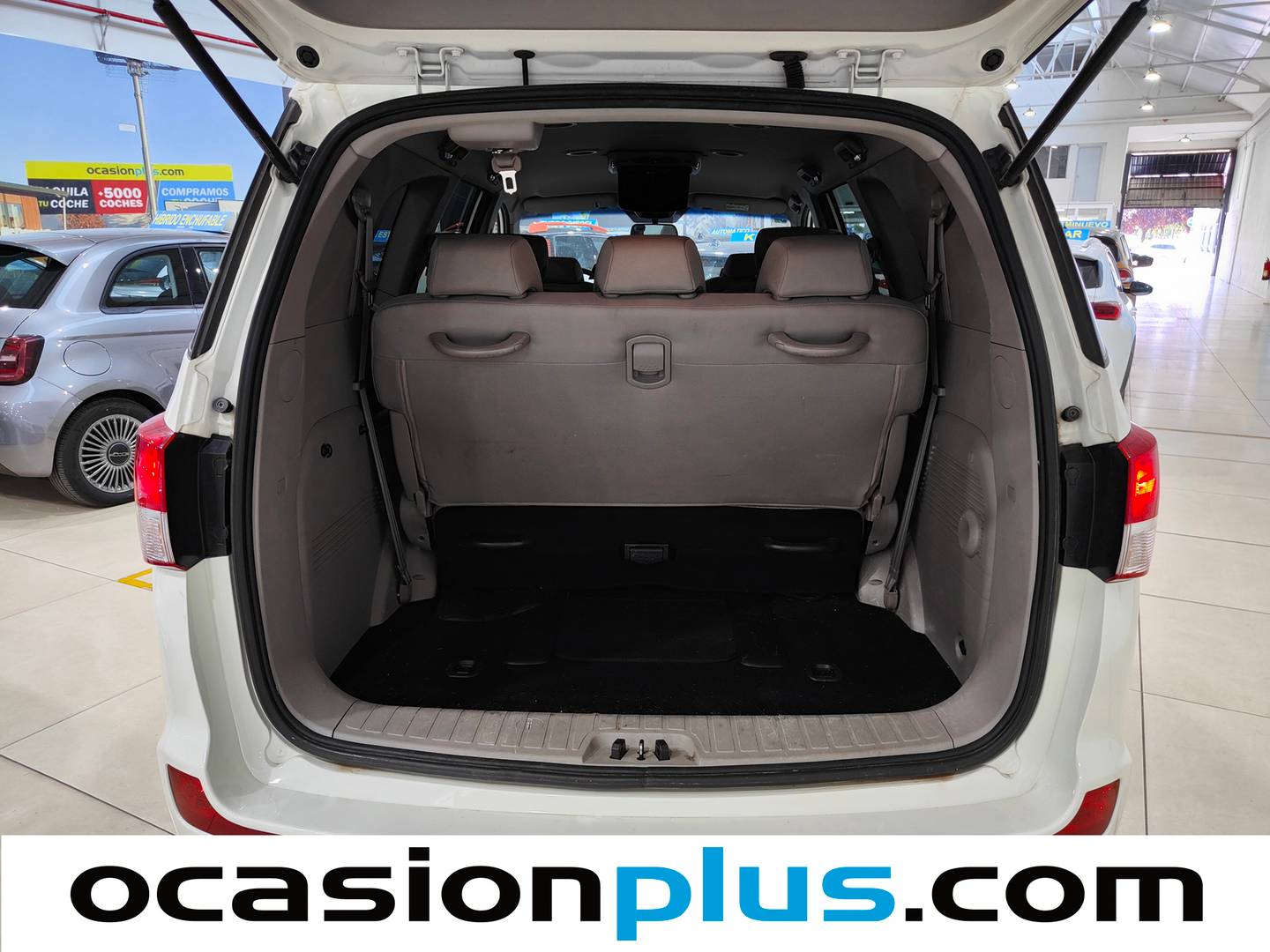 Fotos maletero SsangYong Rodius SsangYong Rodius D22T Premium (178 CV) 7 Plazas