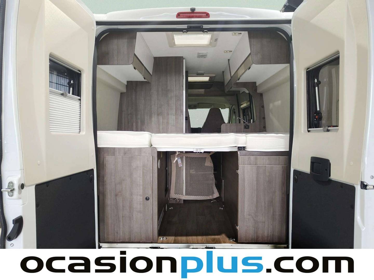 Foto asientos traseros Benimar BENIVAN Benimar BENIVAN B100UP (140 CV) 4 Plazas