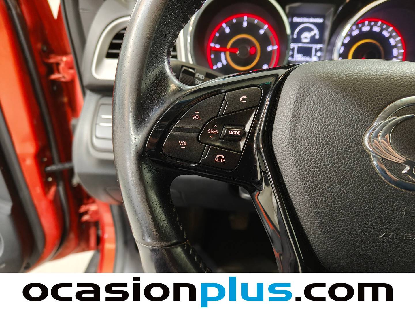 Foto SsangYong Tivoli Ssangyong Tivoli D16T Limited 4x2 (115 CV)