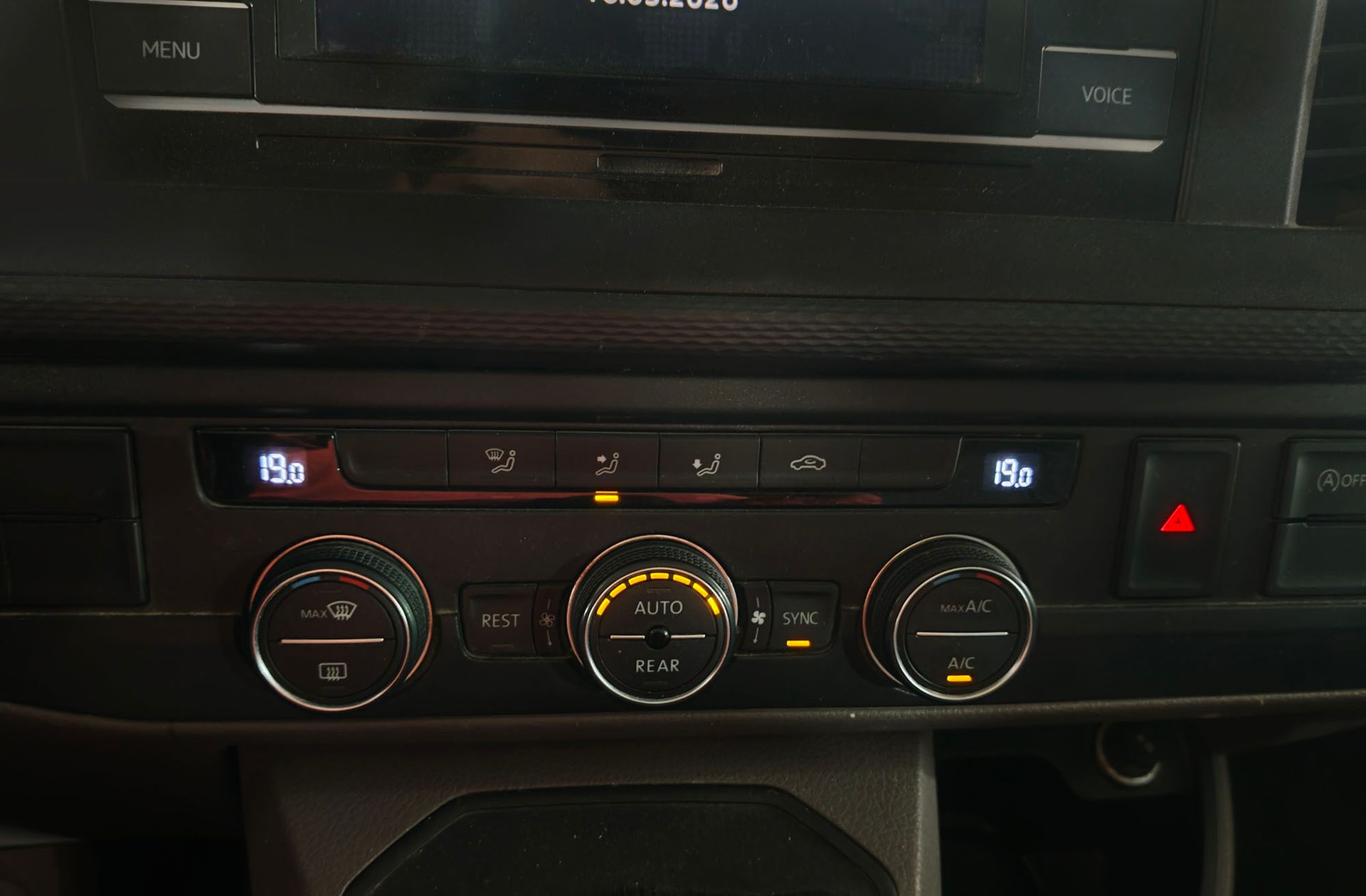 Volkswagen Caravelle Origin Batalla Corta 2.0 TDI BMT 4Motion DSG 9 plazas - foto 25