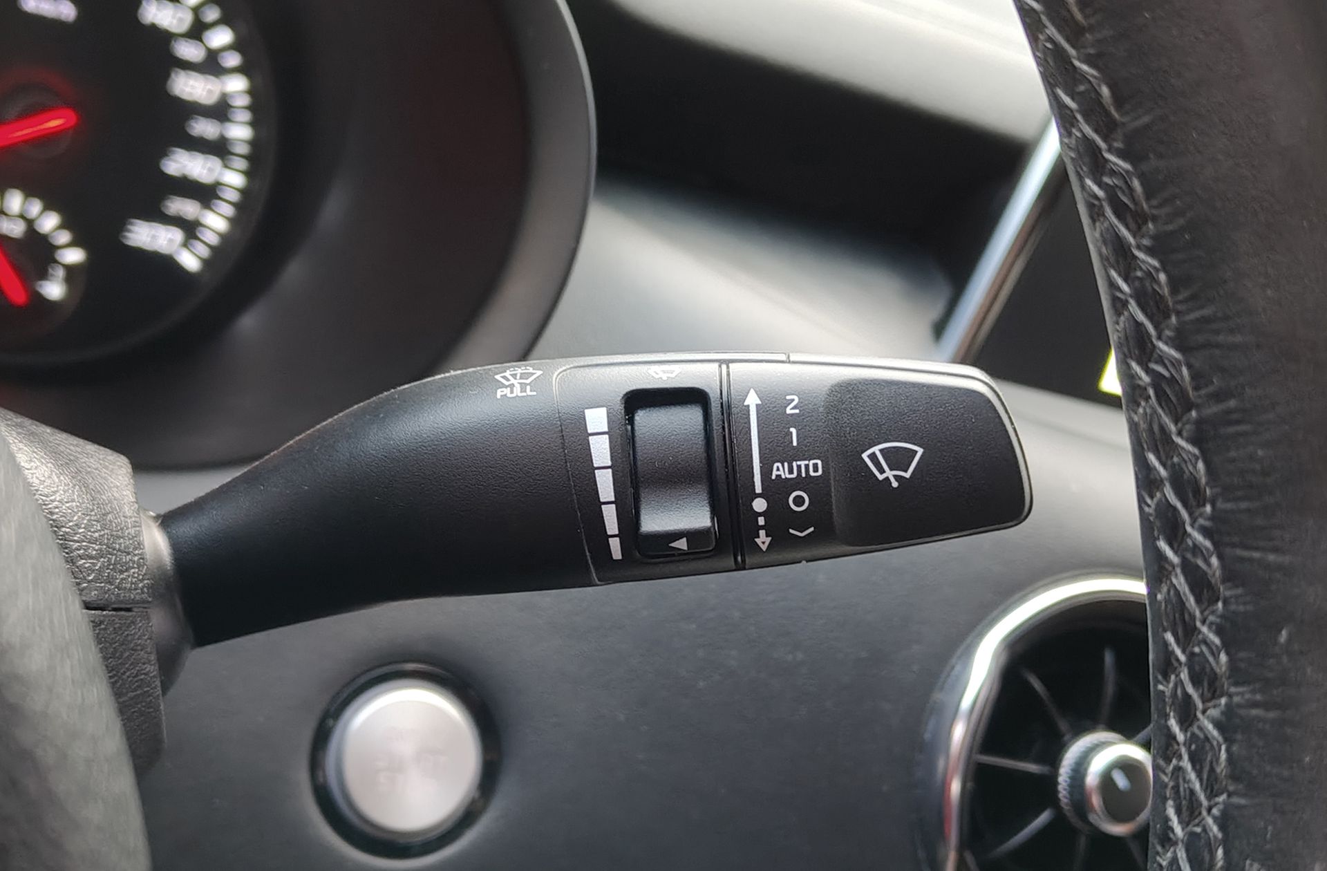 Kia Stinger 2.0 T-GDi GT Line 4x2 - foto 36