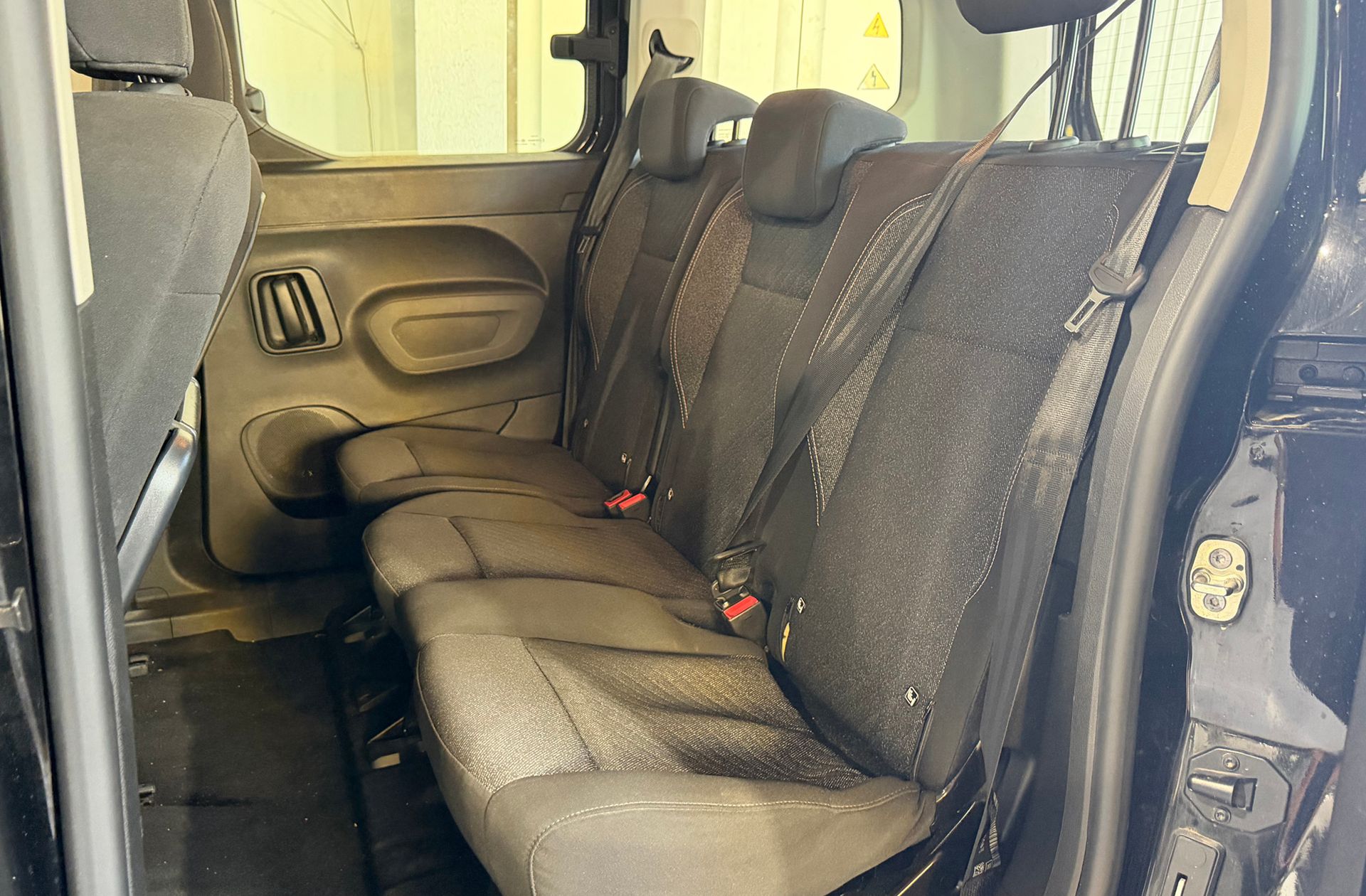 Peugeot Rifter BlueHDi 100 Allure - foto 11