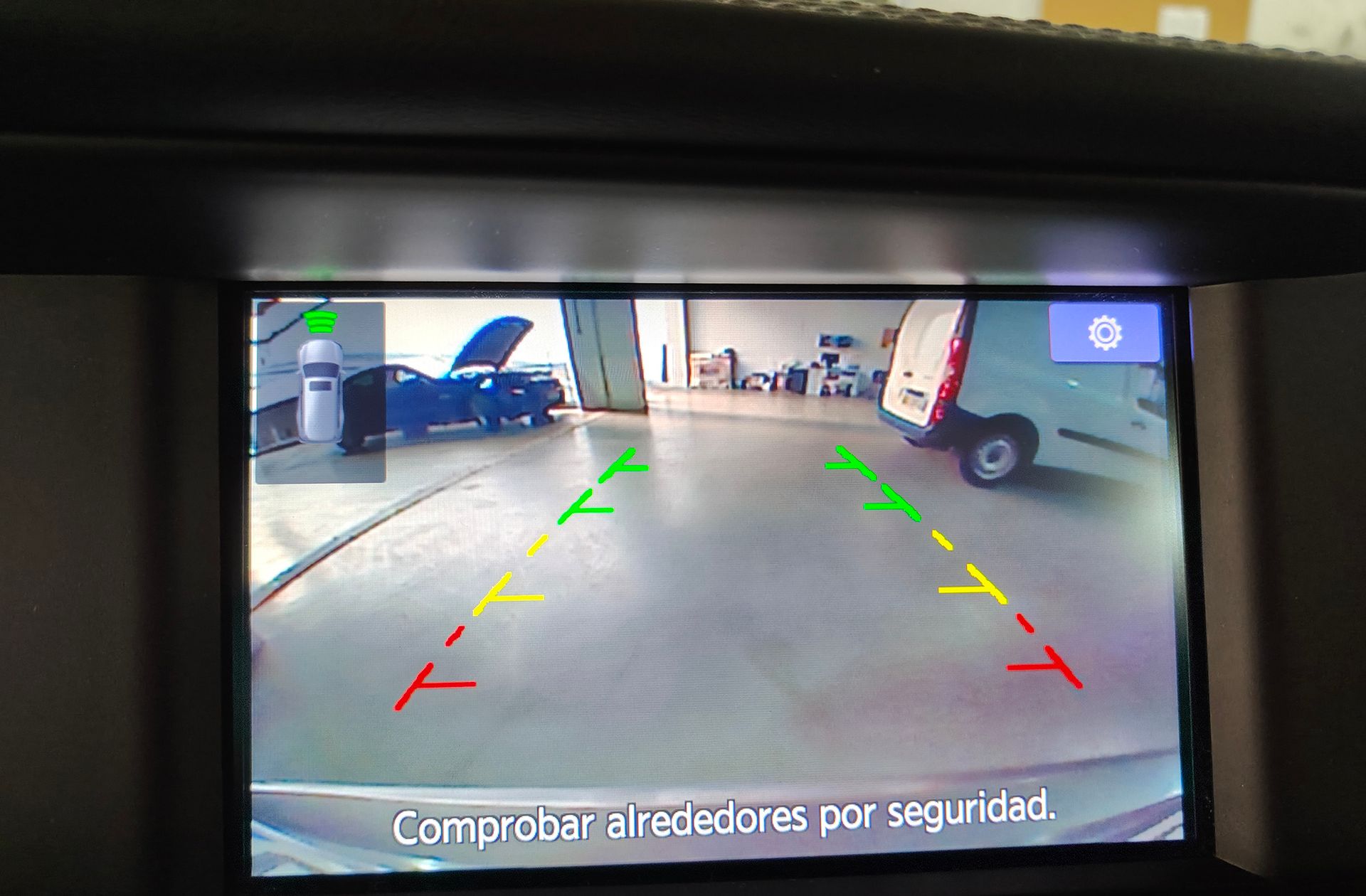 Infiniti Q30 1.6T Premium - foto 9