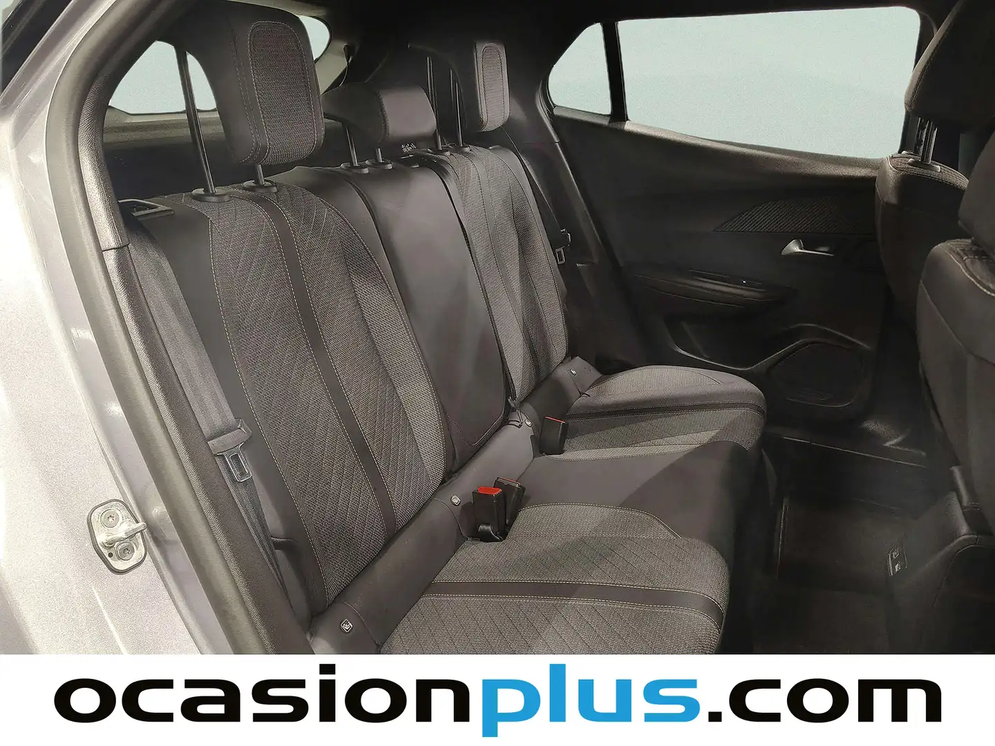 Foto Peugeot 2008 Peugeot 2008 Allure Hybrid eDCS6 (136 CV)