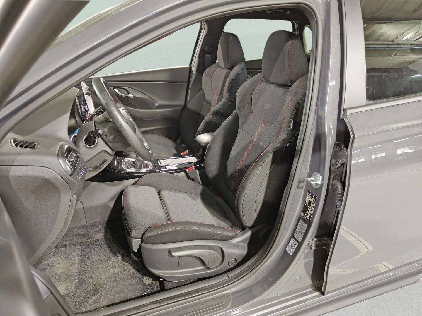 Foto asientos delanteros Hyundai i30 Hyundai i30 1.5 TGDI 48V N Line (140 CV)