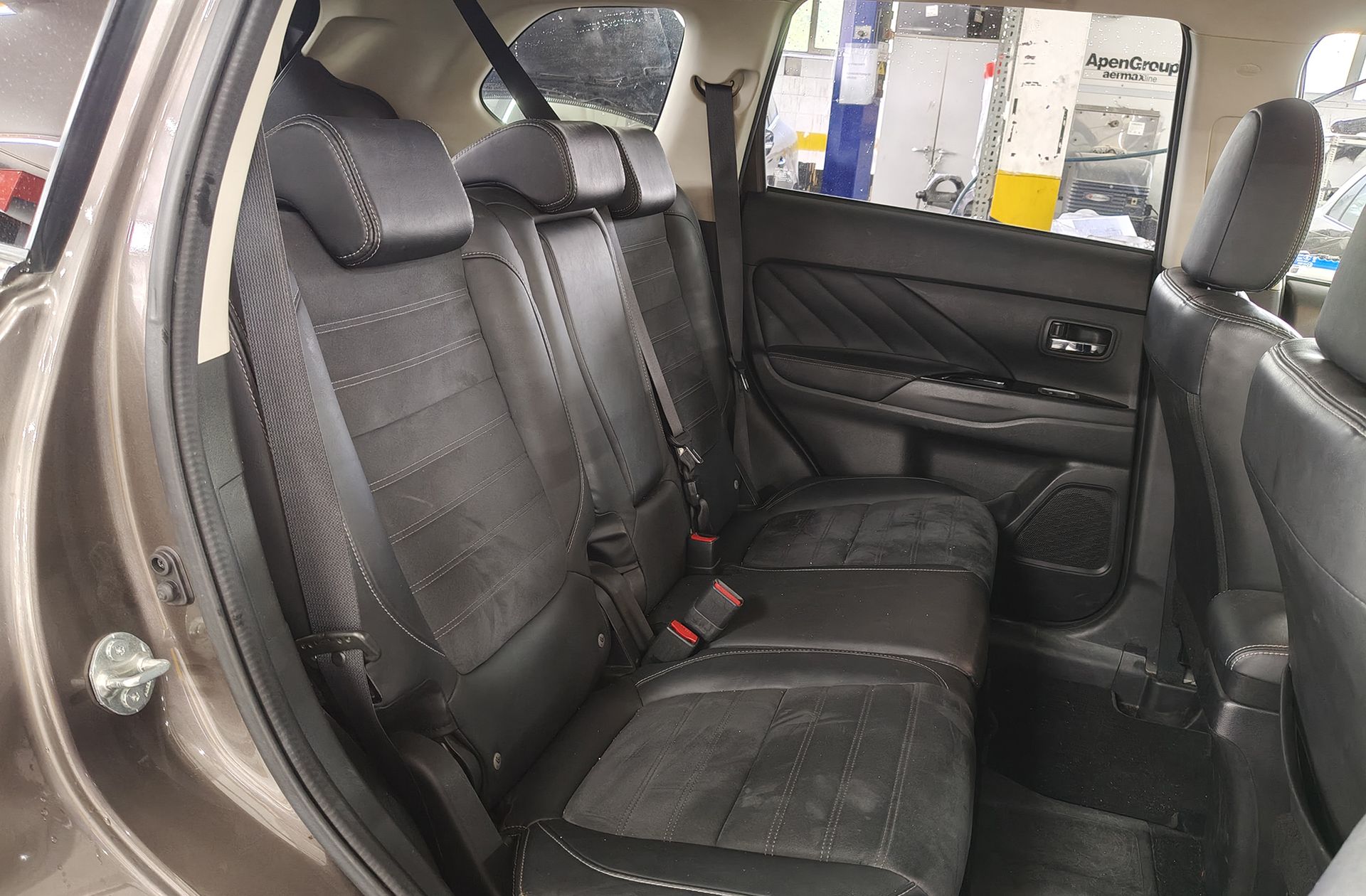 Mitsubishi Outlander 2.0 PHEV Kaiteki 4WD - foto 20