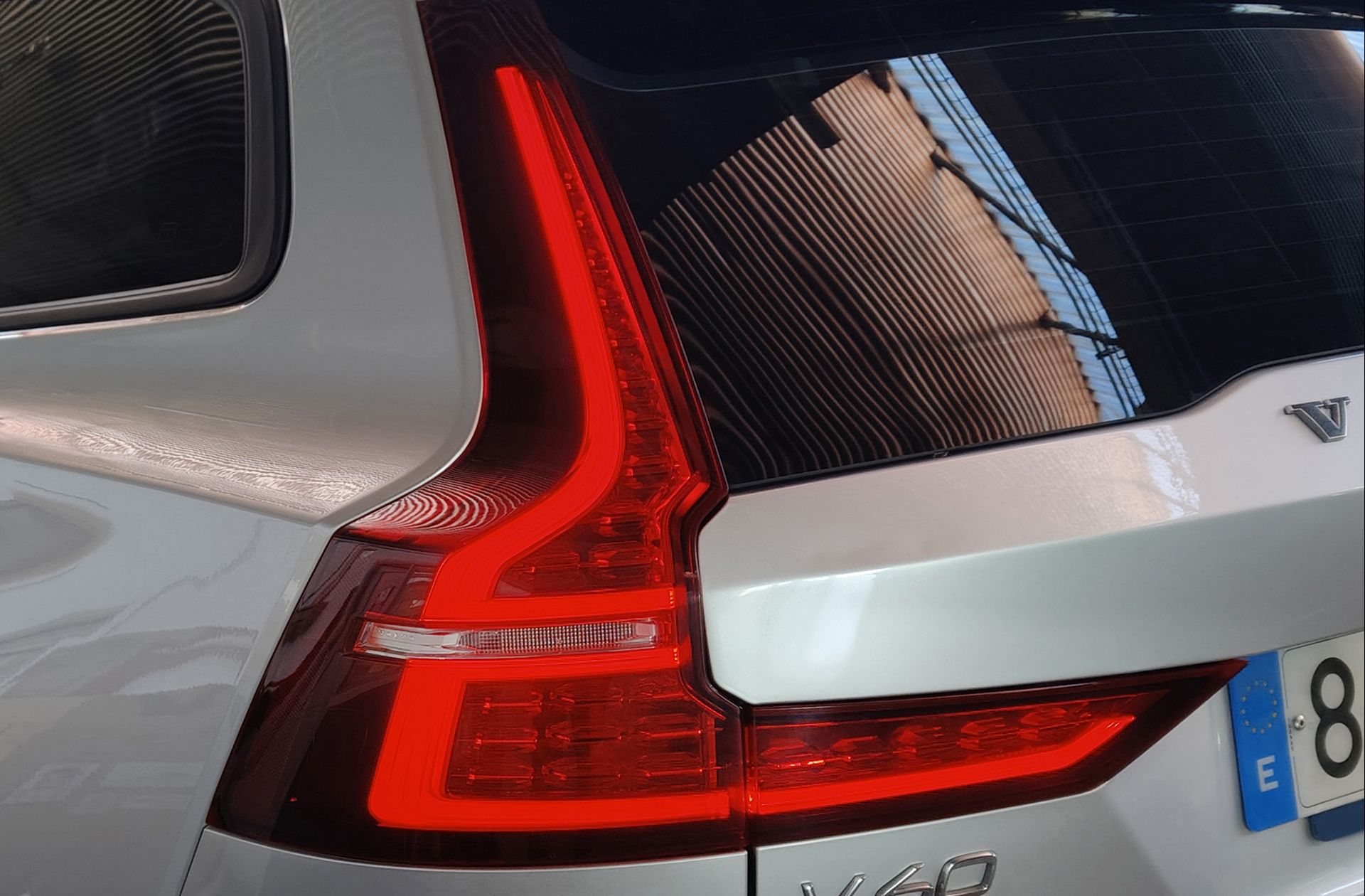 Volvo V60 D4 AWD - foto 17