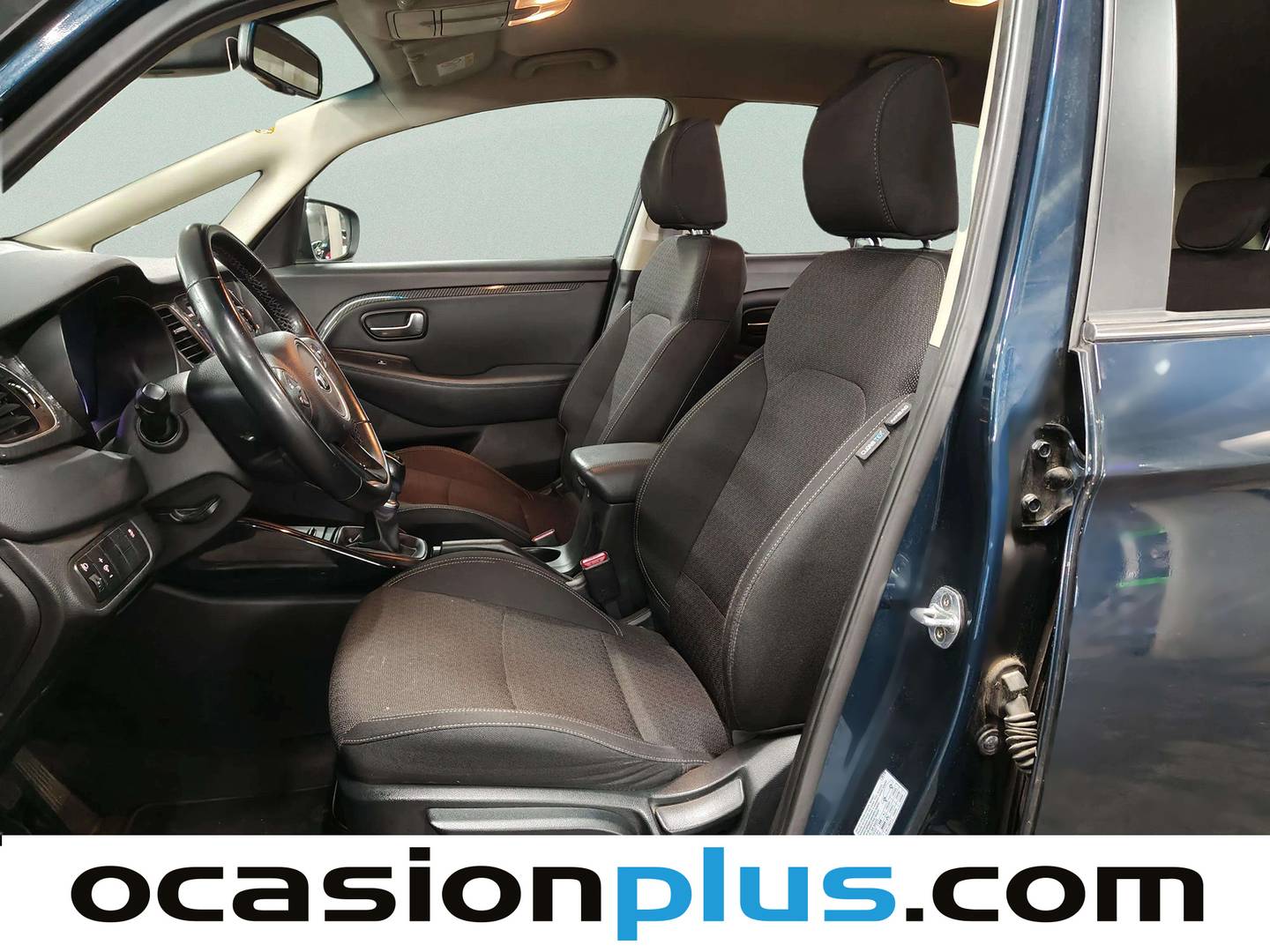 Foto asientos delanteros KIA Carens KIA Carens 1.6 GDi Drive (135 CV)