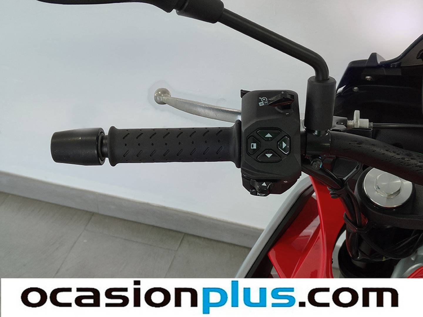 Foto Aprilia Tuono 660 EURO 5 Aprilia Tuono 660 EURO 5 (95 CV)