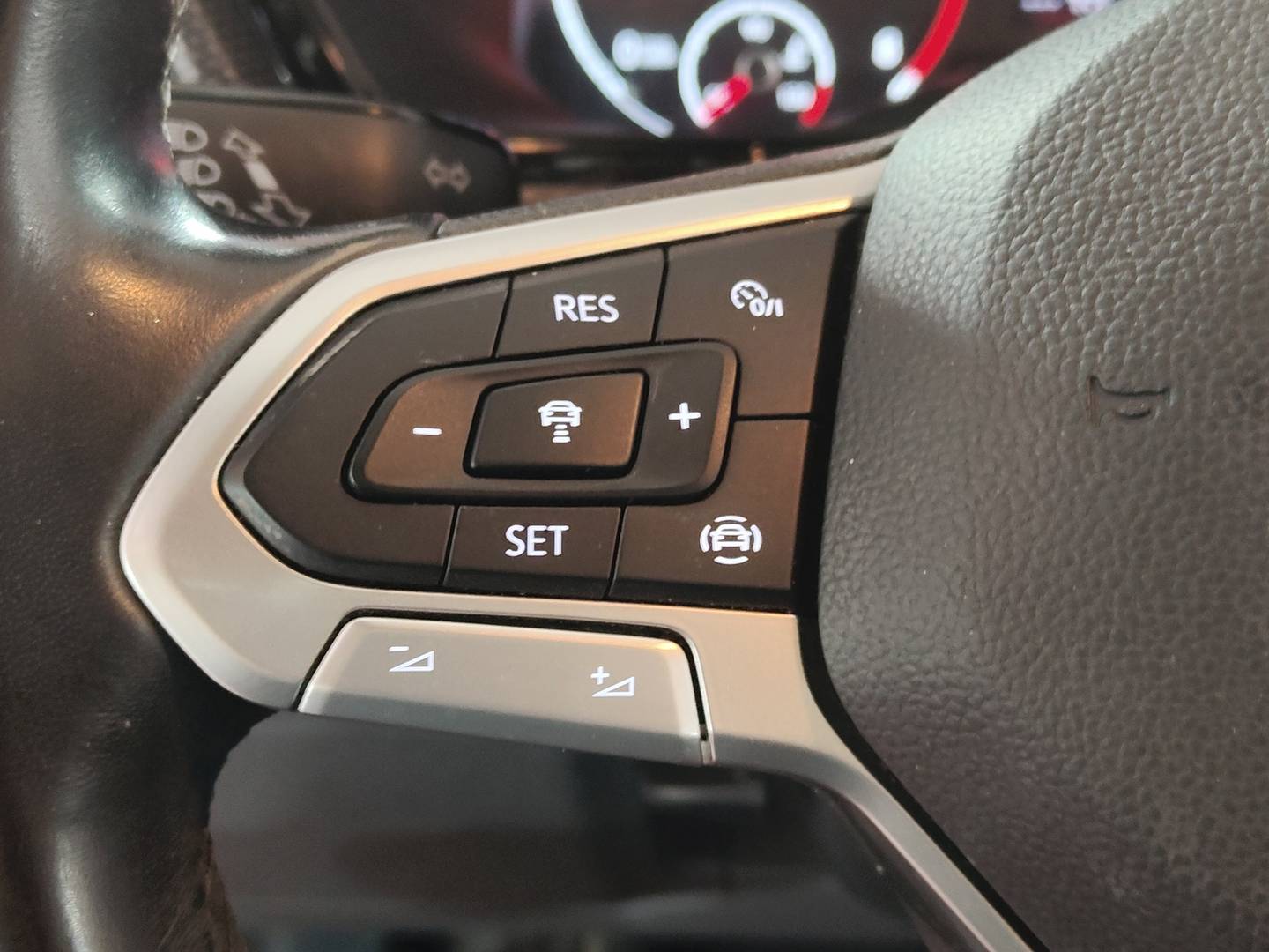 Foto Volkswagen T-Cross Volkswagen T-Cross Advance 1.0 TSI (115 CV) DSG