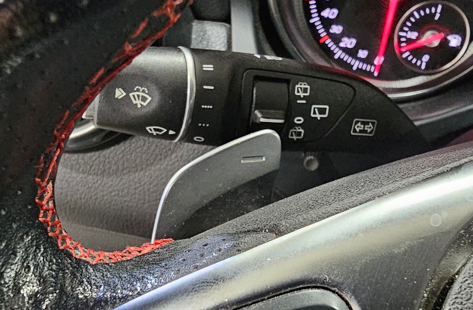 Mercedes-Benz GLA 180 Pack AMG - foto 27