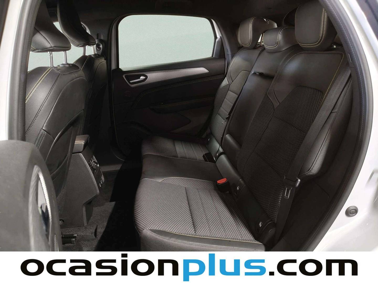Foto asientos traseros Renault Arkana Renault Arkana Techno TCe 140 Mild hybrid EDC (140 CV)