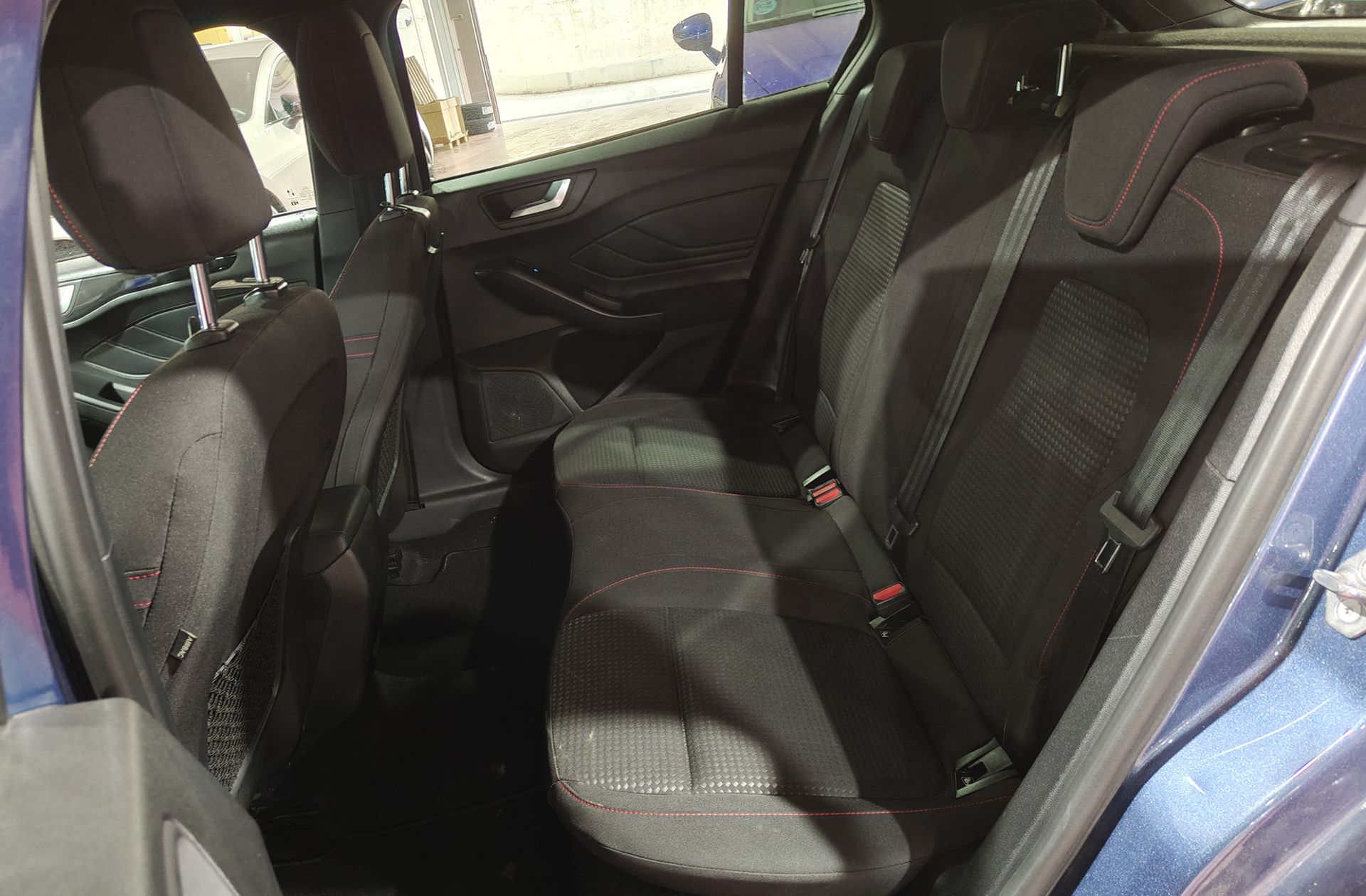 Ford Focus 1.5 EcoBlue ST-Line - foto 14