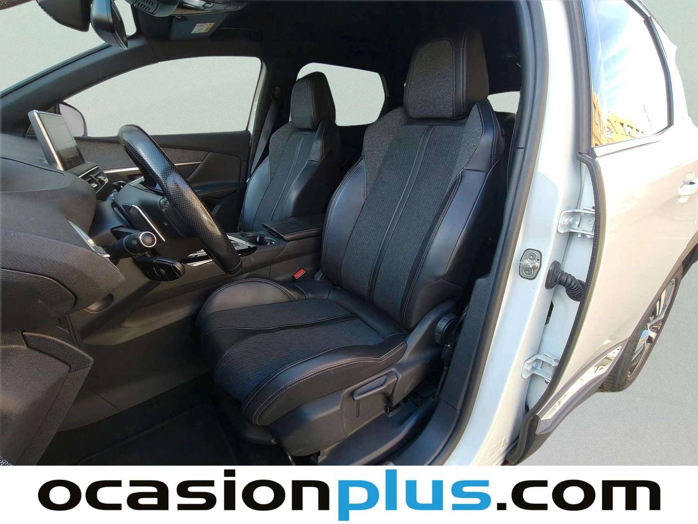 Foto asientos delanteros Peugeot 3008 Peugeot 3008 BlueHDI 130 S&S GT Line EAT8 (130 CV)