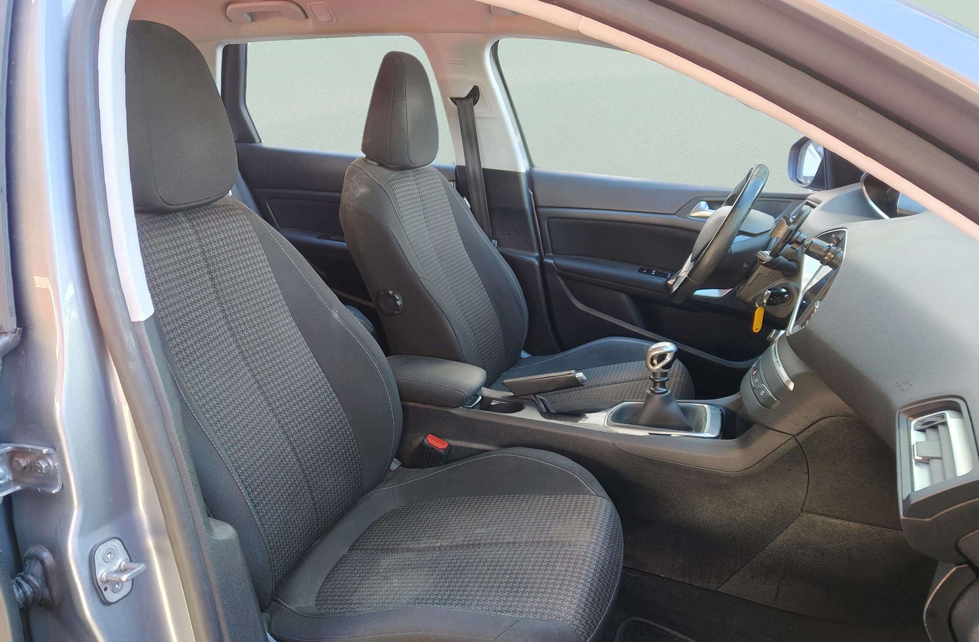 Peugeot 308 SW 1.2 PureTech Active - foto 17