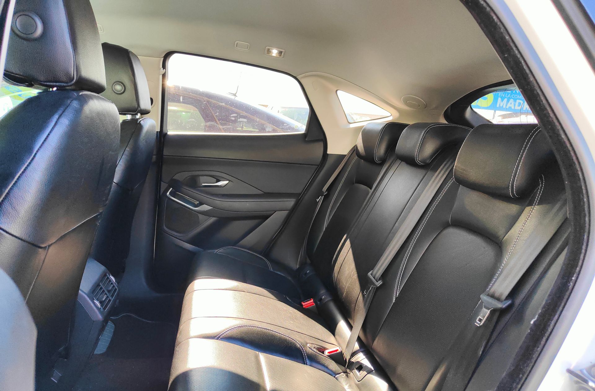 Jaguar E-Pace 2.0D - foto 11