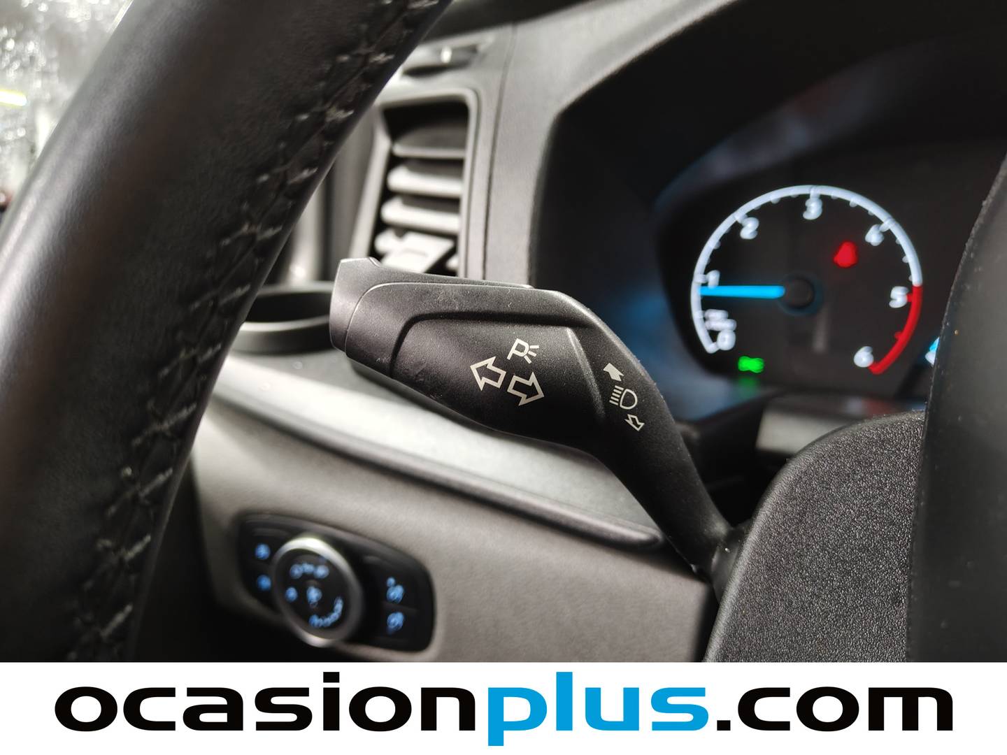 Foto Ford Transit Custom Ford Transit Custom Kombi 2.0 TDCI 320 L1 Trend (130 CV) 9 Plazas