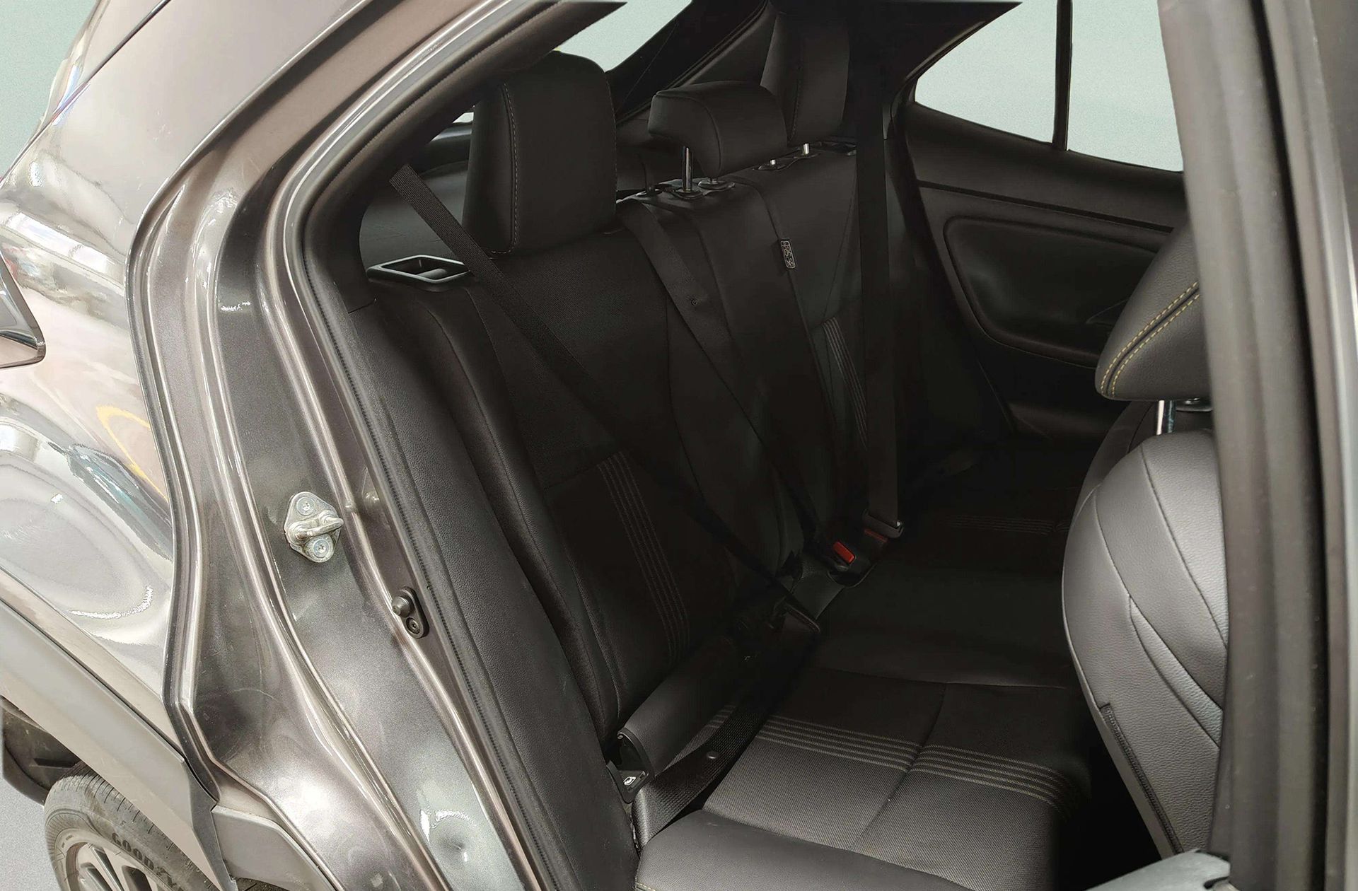 Toyota Yaris Cross 120H Adventure 4WD - foto 16