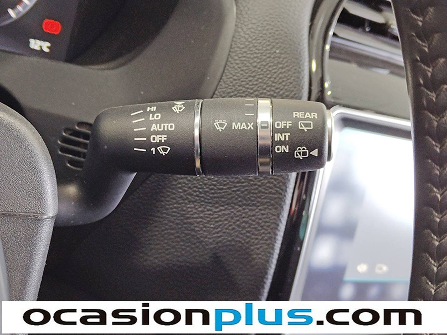 Foto Jaguar F-Pace Jaguar F-PACE 2.0L i4D Pure RWD (180 CV)