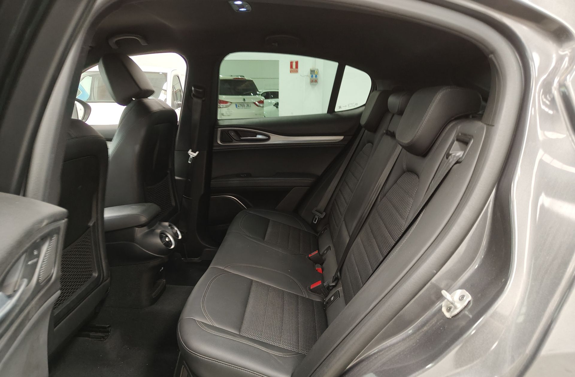 Alfa Romeo Stelvio 2.2 Diesel Sprint AWD - foto 12
