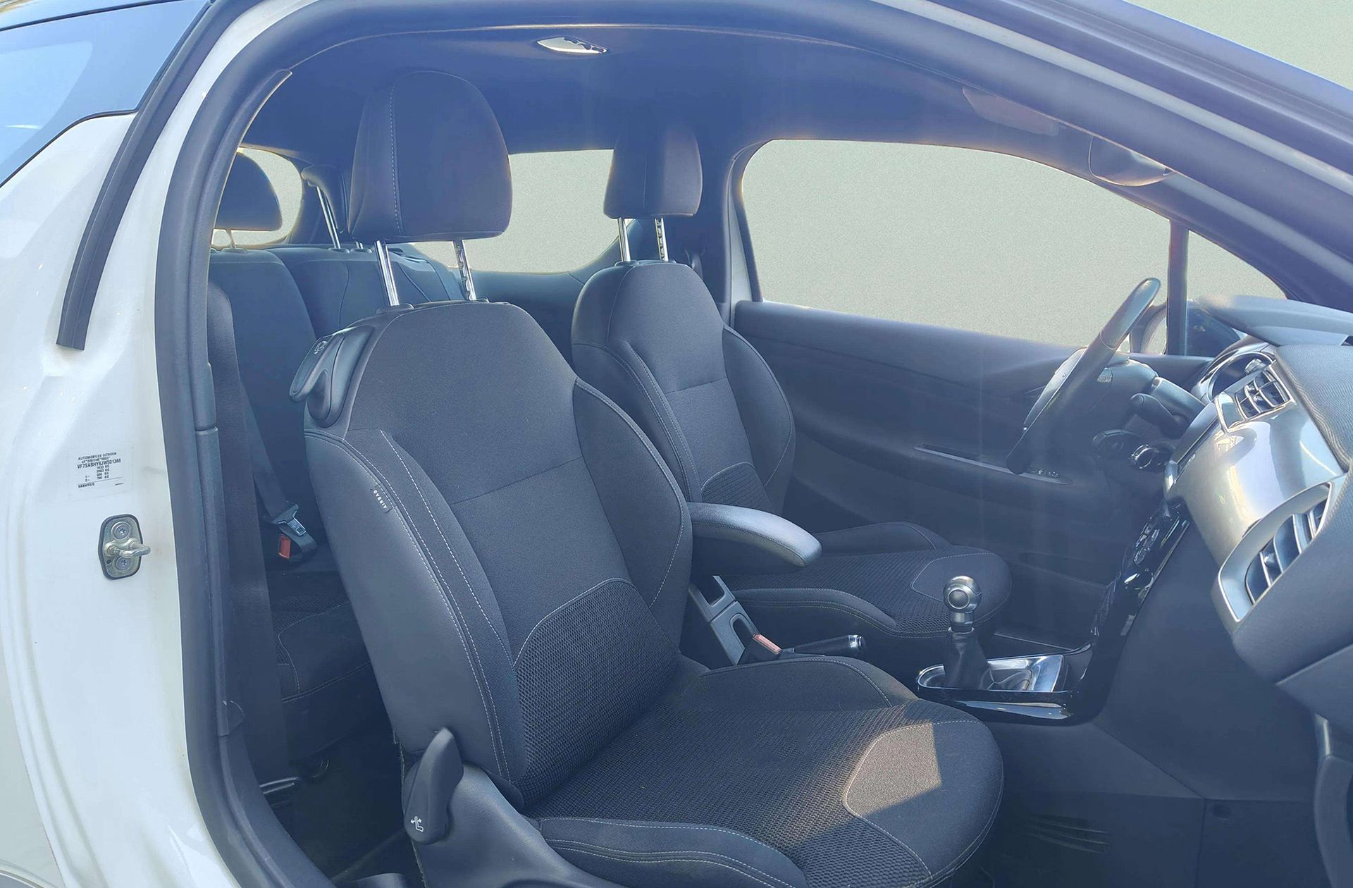 DS 3 Crossback BlueHDi 100 Desire - foto 14