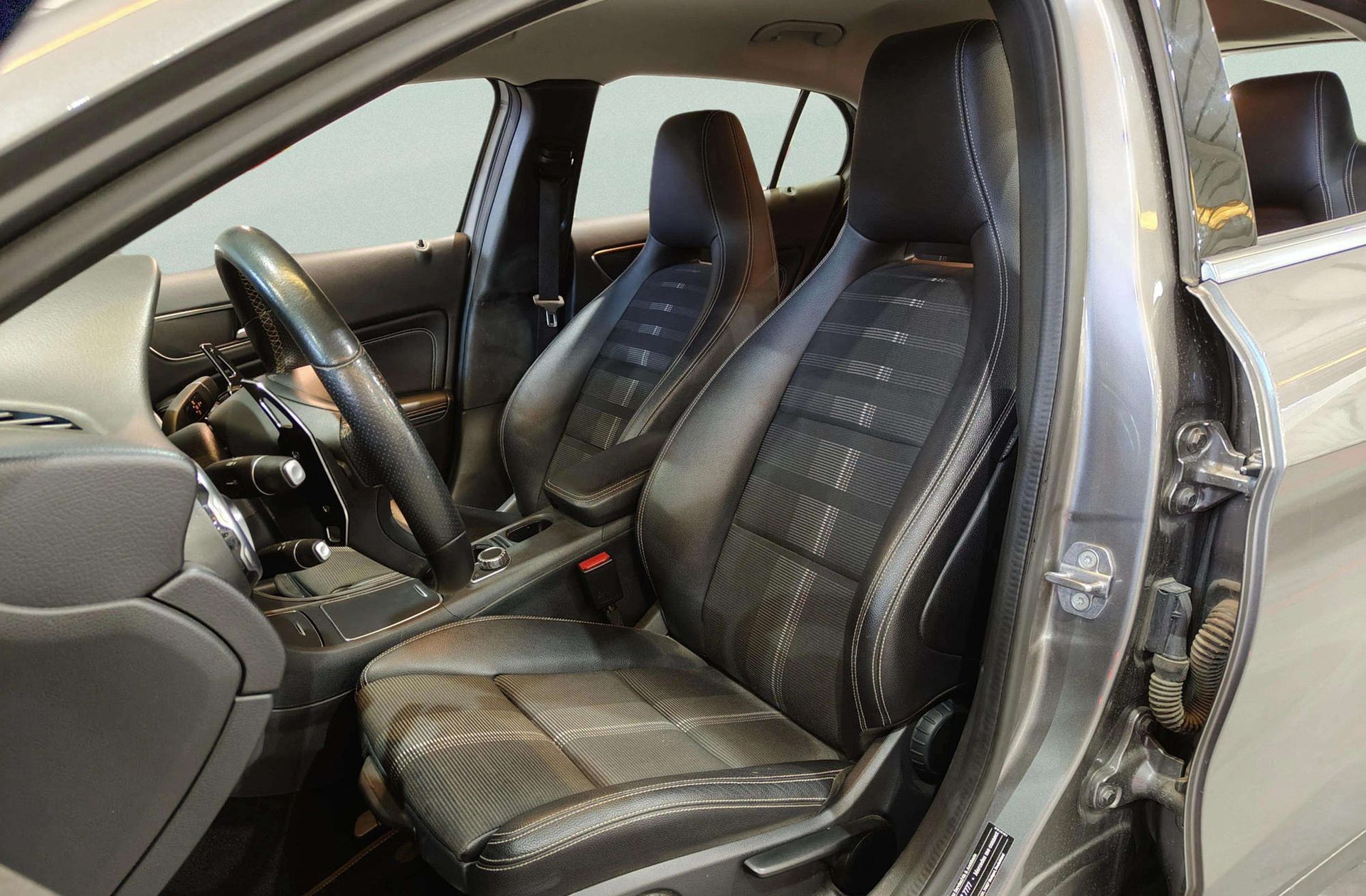 Mercedes-Benz GLA 200 - foto 10