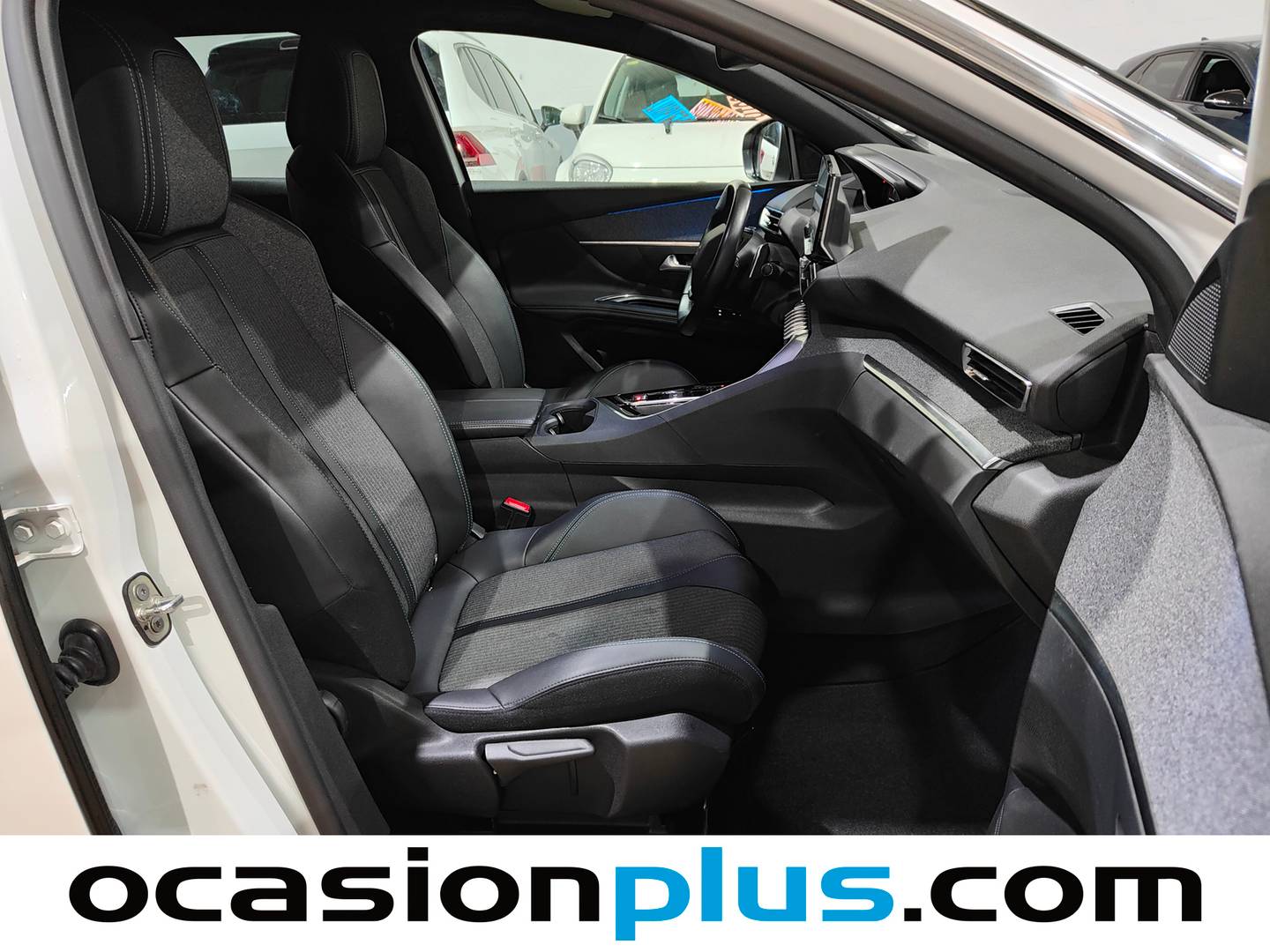 Foto Peugeot 3008 Hybrid Peugeot 3008 Hybrid 300 Allure Pack e-EAT8 (300 CV)