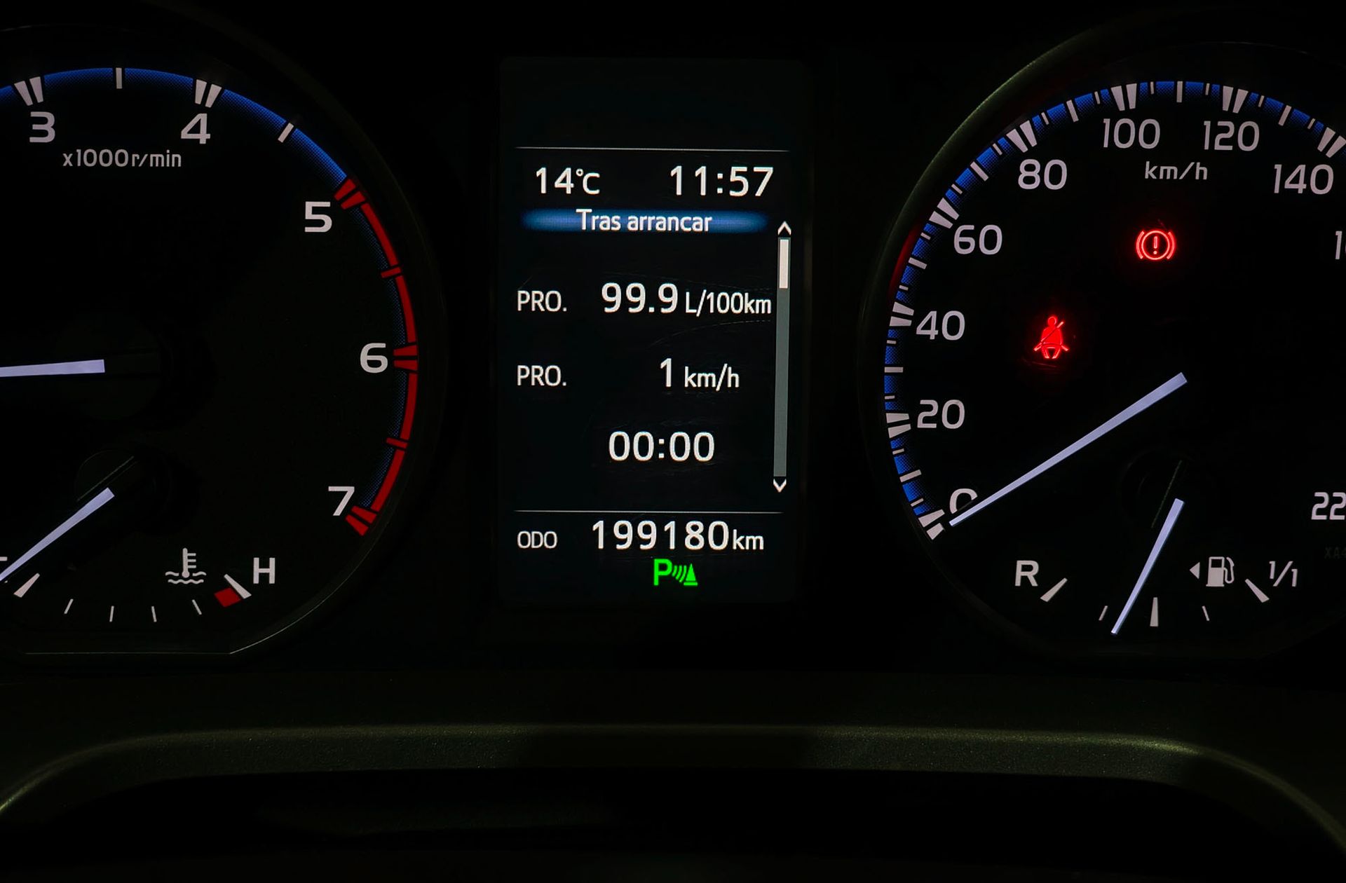 Toyota RAV4 150D 2WD Advance - foto 8