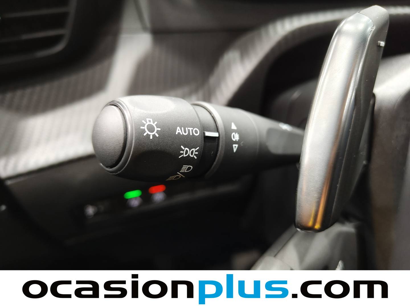 Foto Peugeot 2008 Peugeot 2008 PureTech 130 S&S Allure Pack EAT8 (130 CV)