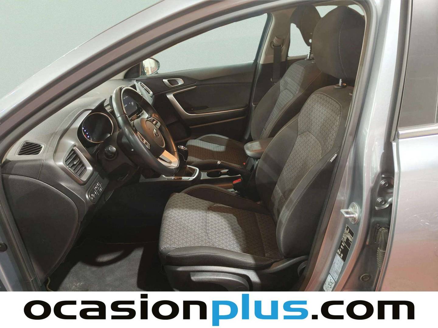 Foto asientos delanteros KIA Ceed KIA Ceed 1.0 T-GDI Drive (100 CV)