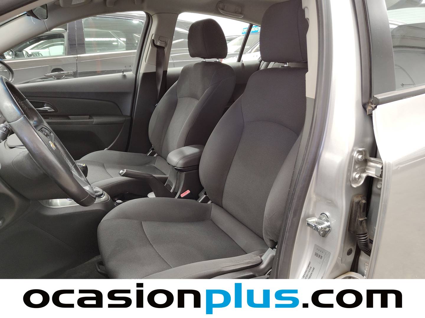 Foto asientos delanteros Chevrolet Cruze Chevrolet Cruze 1.6 LT+ Clima (124 CV)