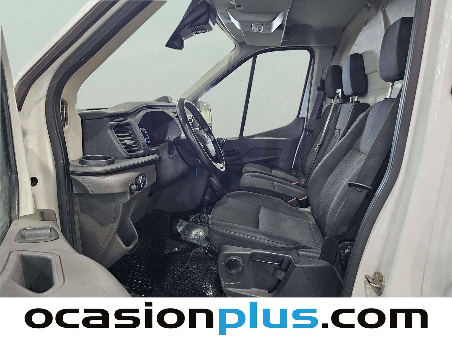 Foto asientos delanteros Ford Transit Ford Transit Furgon 350 L3H2 Trend (130 CV)
