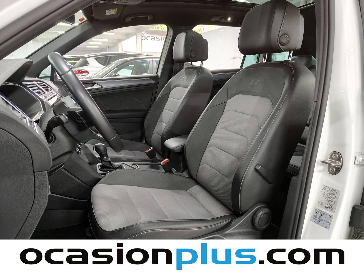 Foto Volkswagen Tiguan Volkswagen Tiguan Sport 1.5 TSI (150 CV) DSG Pack R-Line