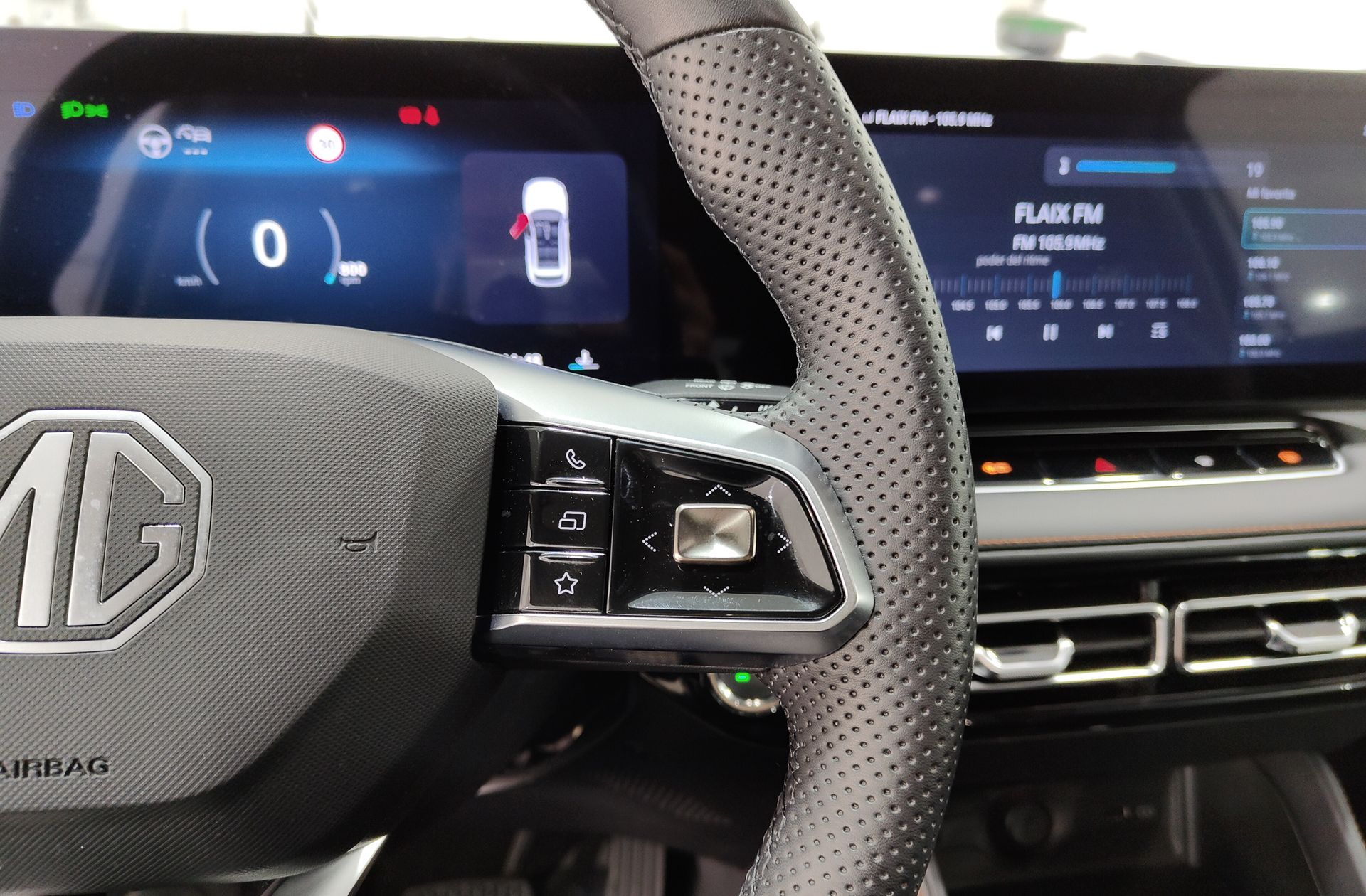 MG HS 1.5 T-GDi Luxury DCT - foto 28