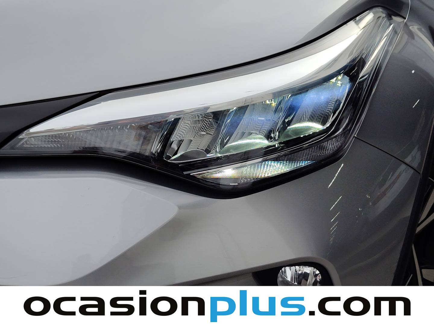 Acabados Toyota C-HR Toyota C-HR 1.8 125H Advance (122 CV)