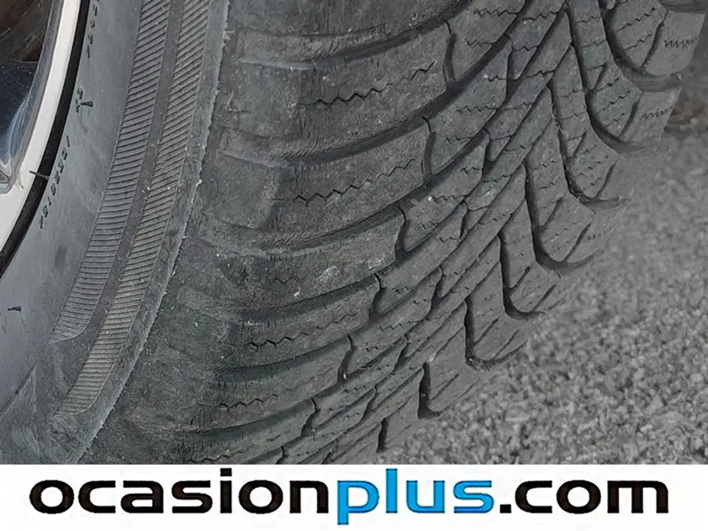 Foto Toyota Yaris Toyota Yaris 1.5 120H Business Plus (116 CV)