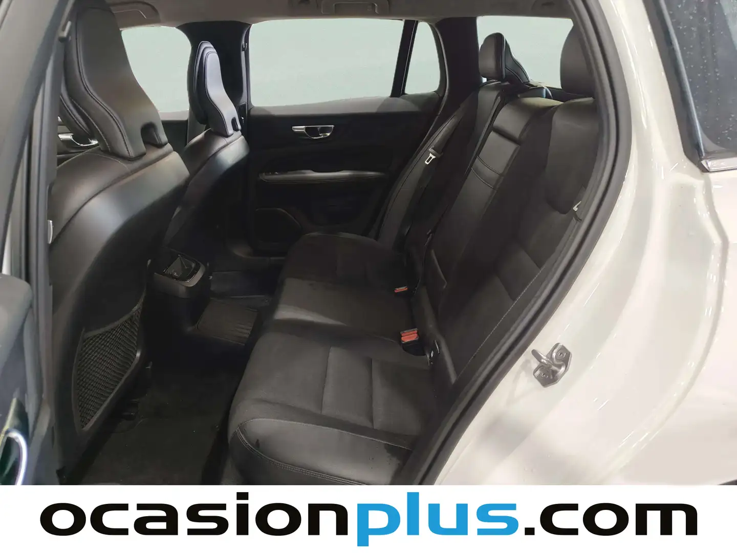 Foto Volvo V60 Volvo V60 T8 Business Plus AWD Auto (390 CV)