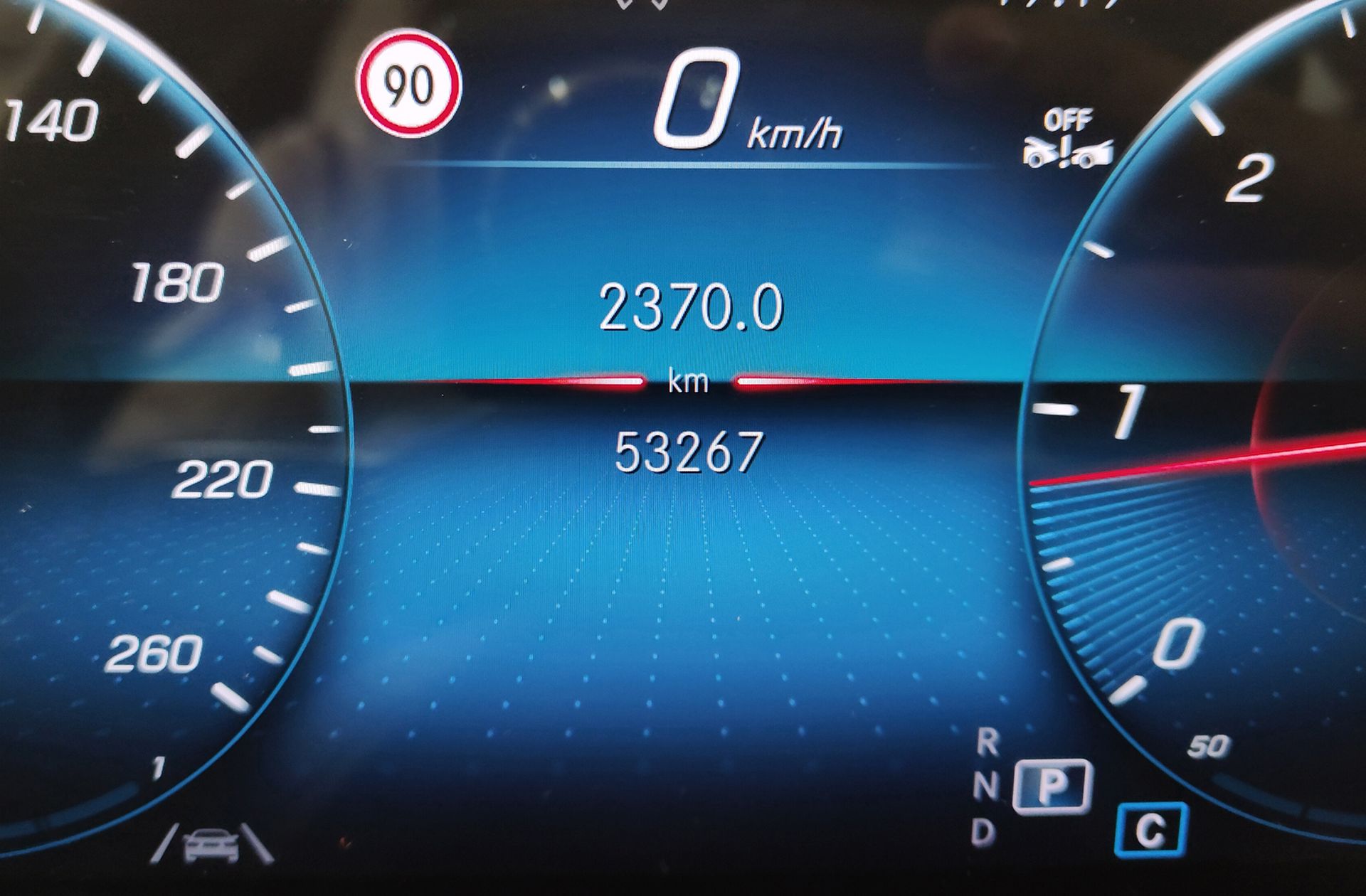 Mercedes-Benz GLB 220 D 4MATIC - foto 9