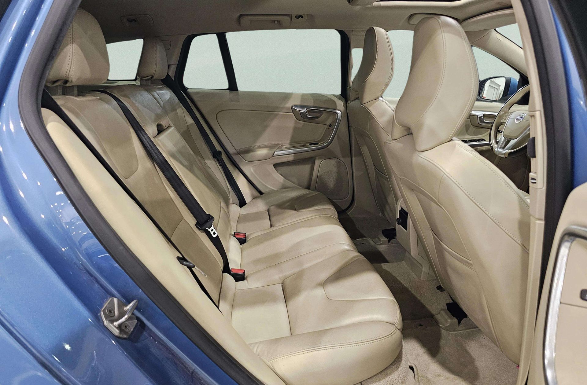 Volvo V60 D3 Summum - foto 18