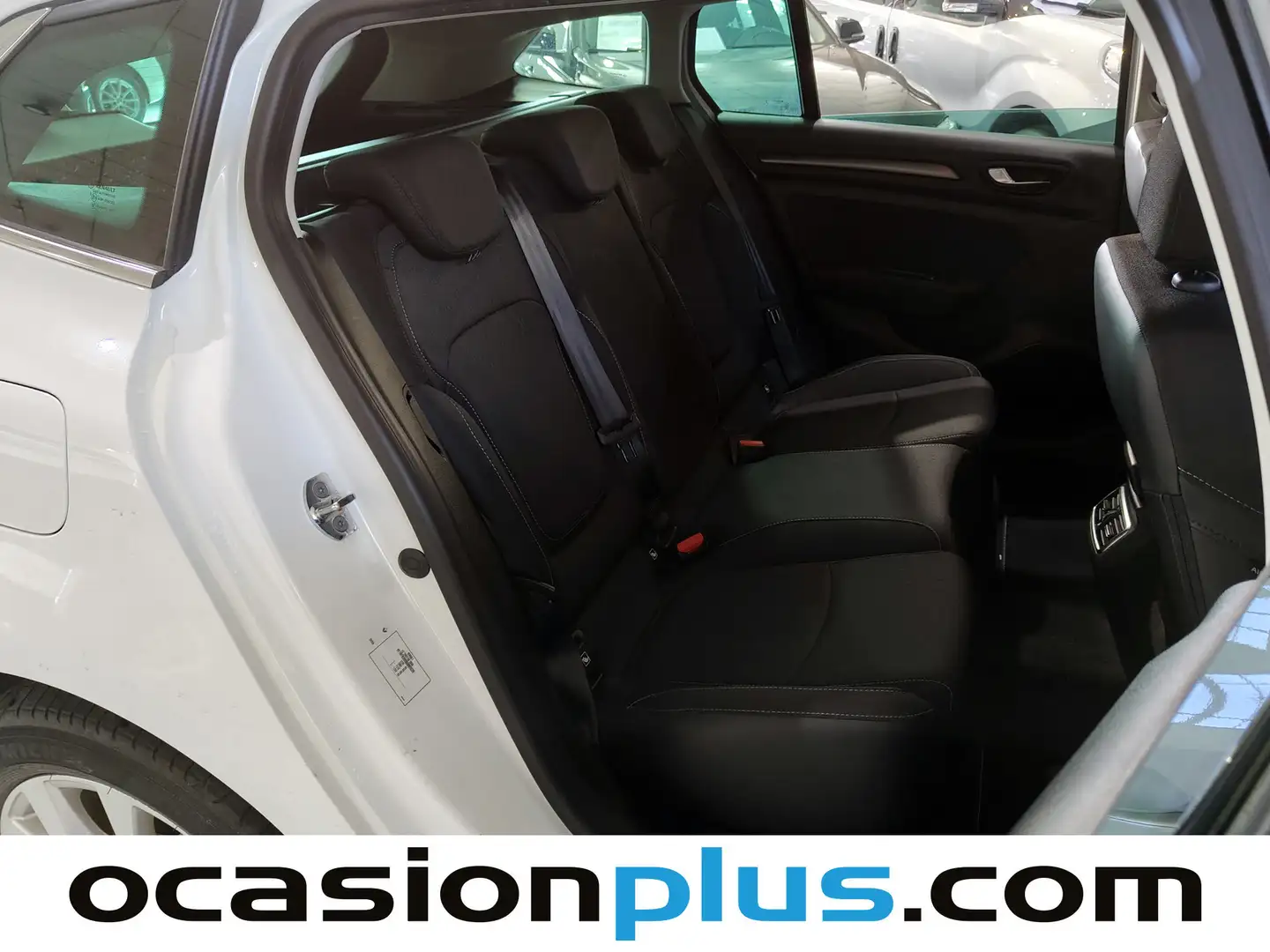 Foto Renault Mégane Renault Megane Sport Tourer E-TECH Intens (160 CV)