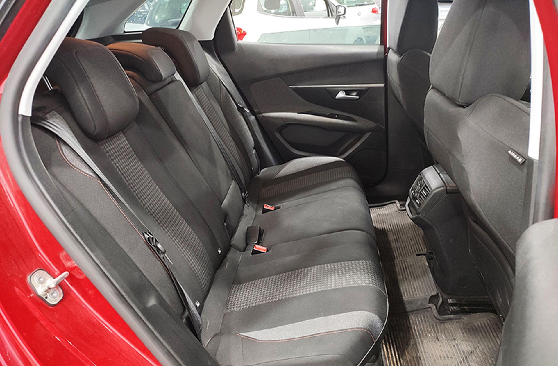Peugeot 3008 SUV PureTech 130 Active - foto 16