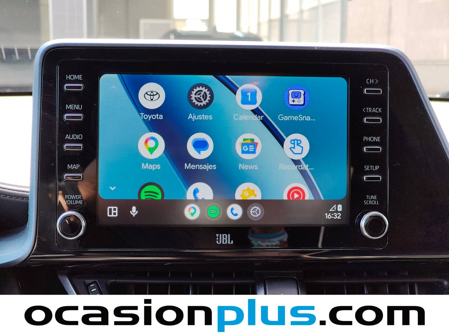 Extras y acabados del Toyota C-HR Toyota C-HR 180H Advance (184 CV)