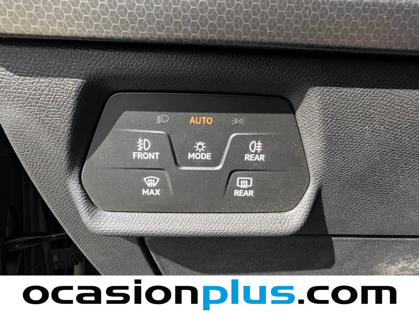 Foto Seat León SEAT León 1.5 TSI S&S Style 25 Aniversario  (116 CV)