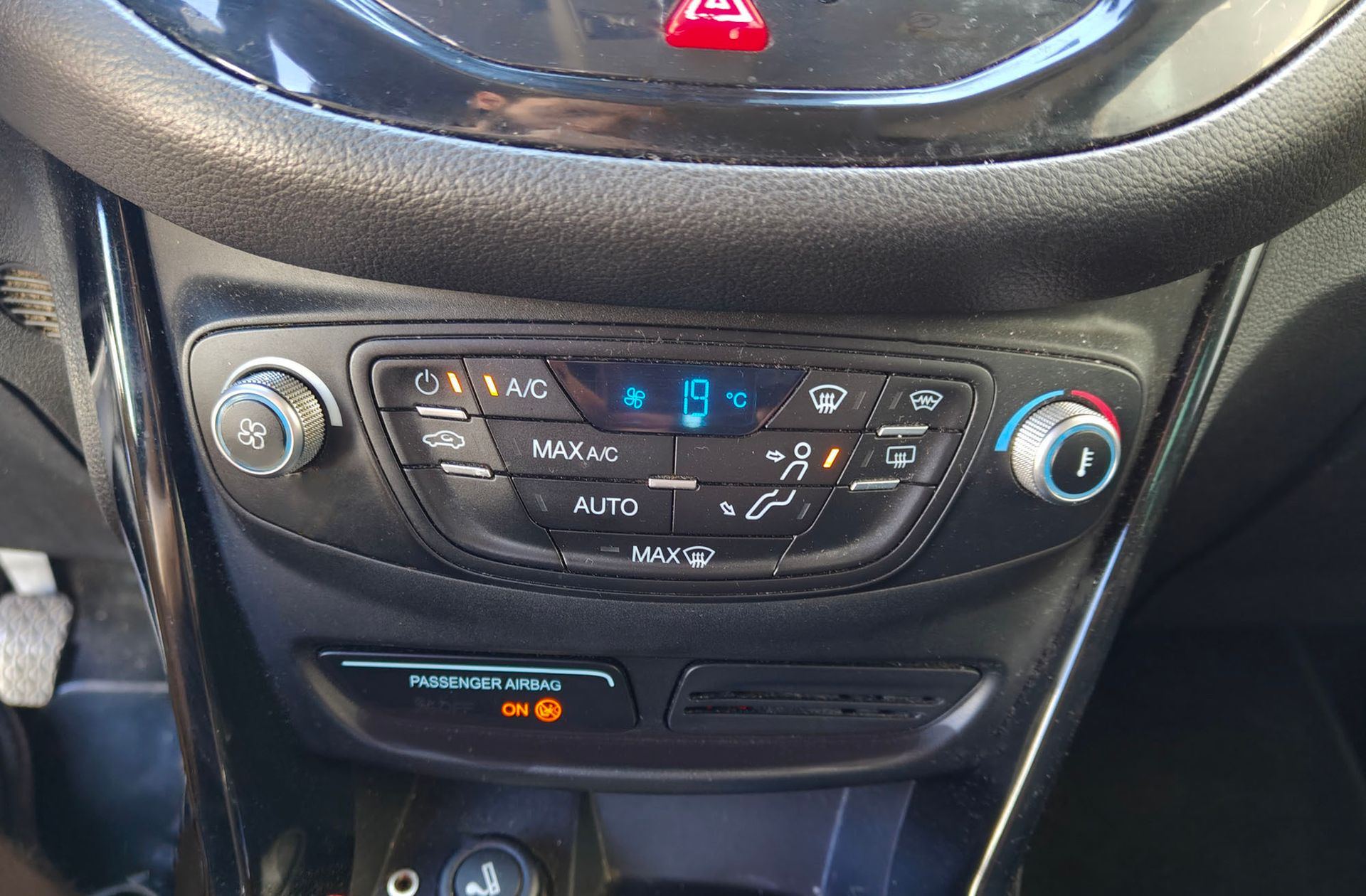 Ford B-Max 1.5 TDCi Titanium - foto 23