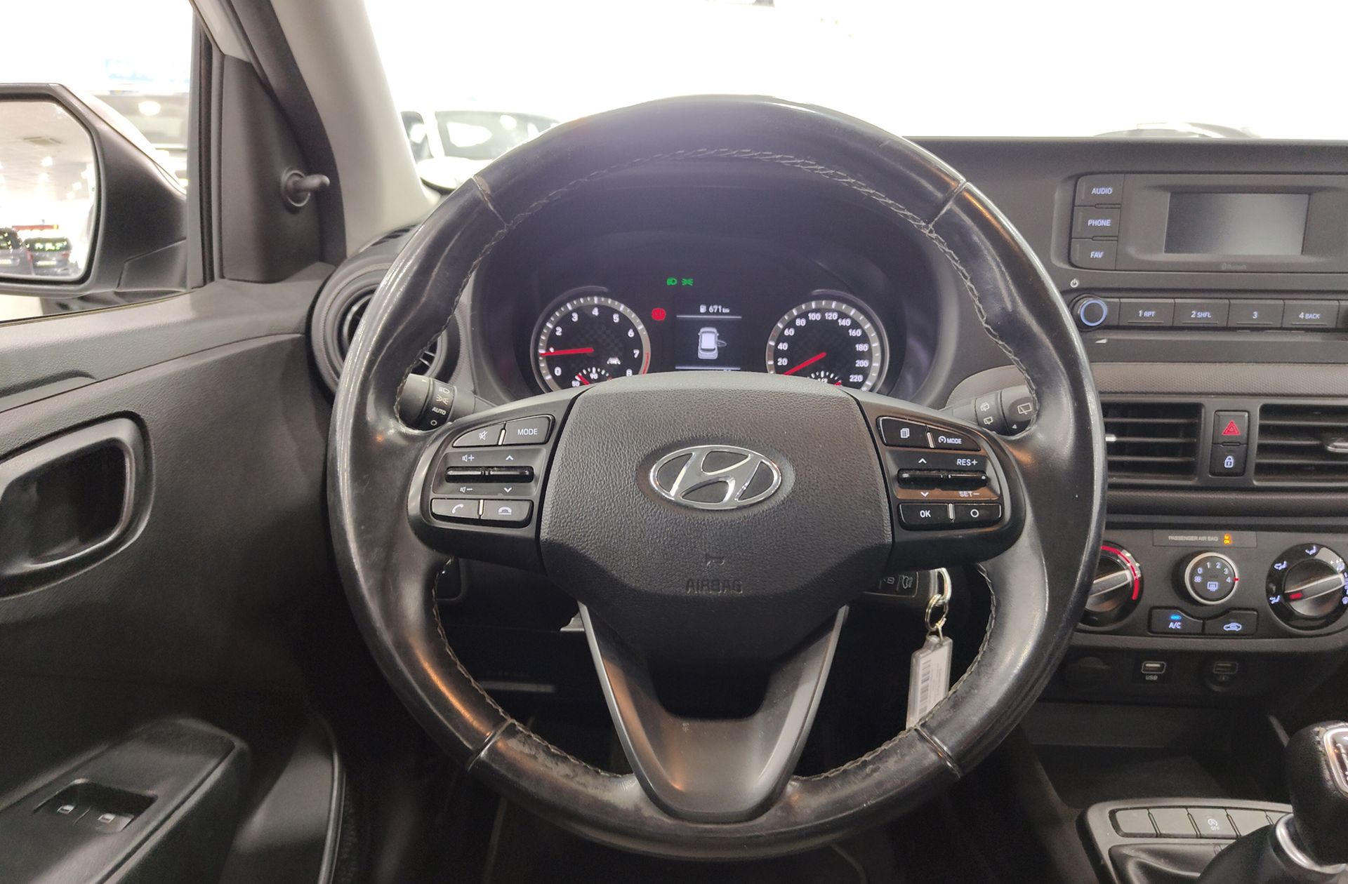 Hyundai i10 1.0 Essence - foto 17